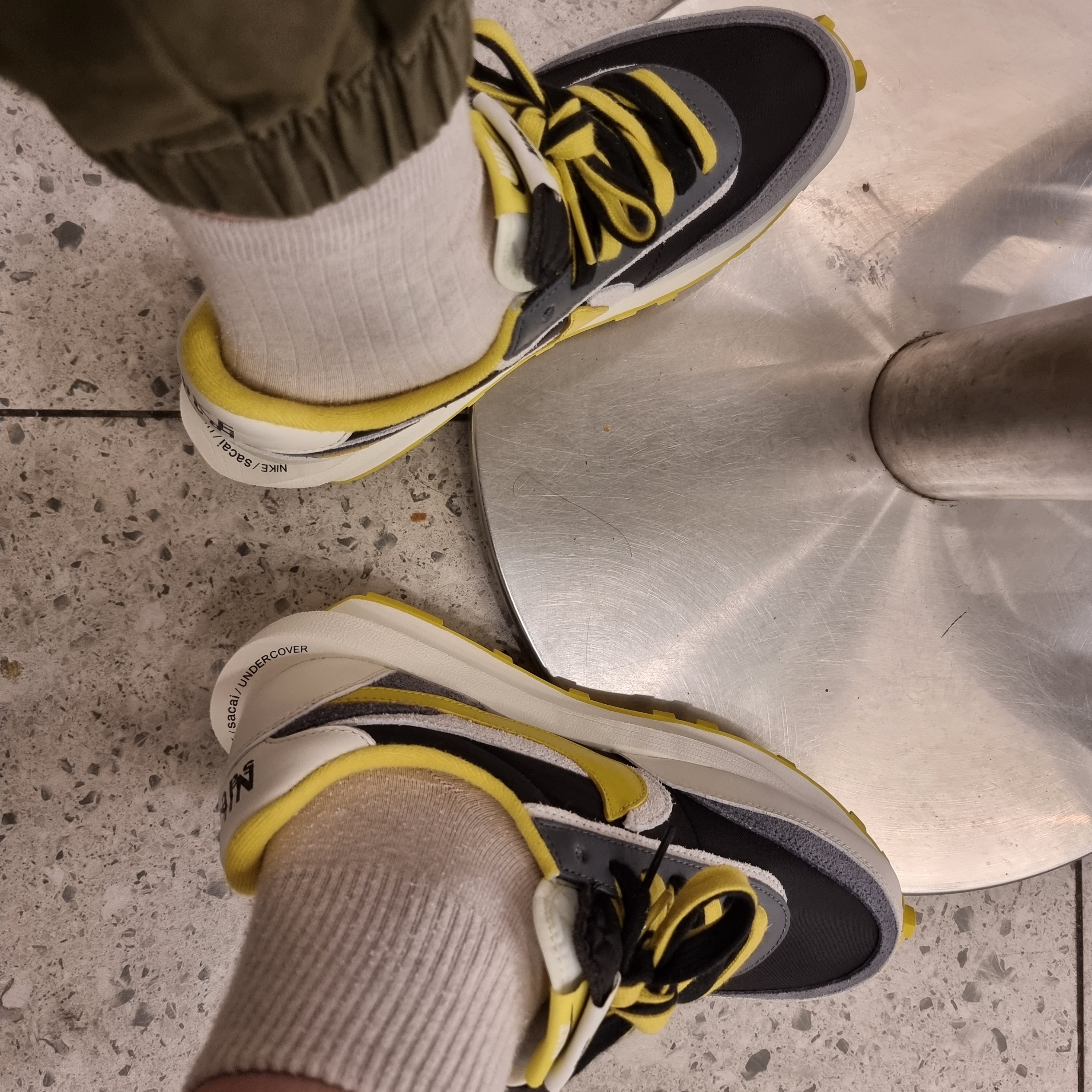 Nike x Sacai x Undercover LDWaffle Black Bright Citron 착용 스타일