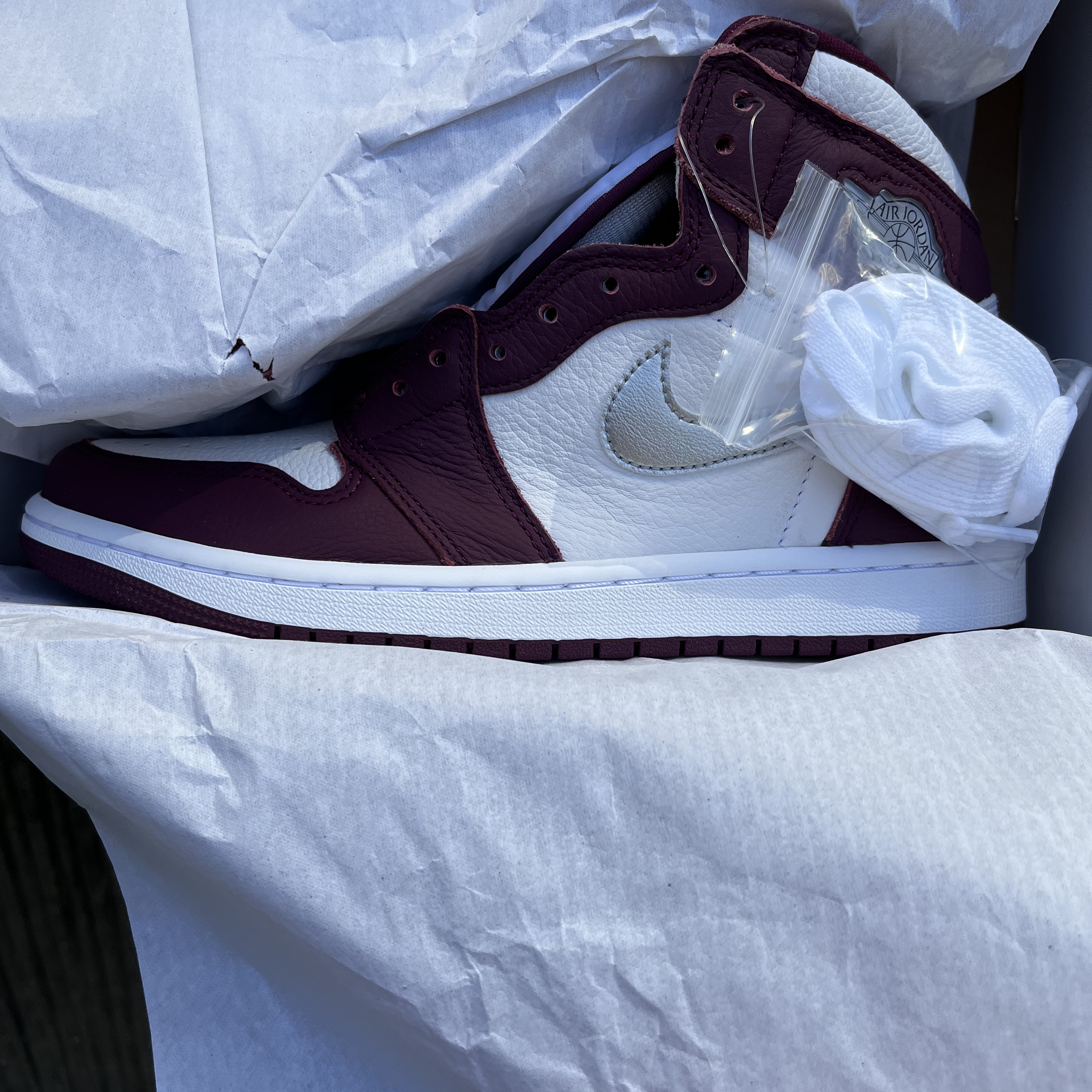 Jordan 1 Retro High OG Bordeaux 착용 스타일