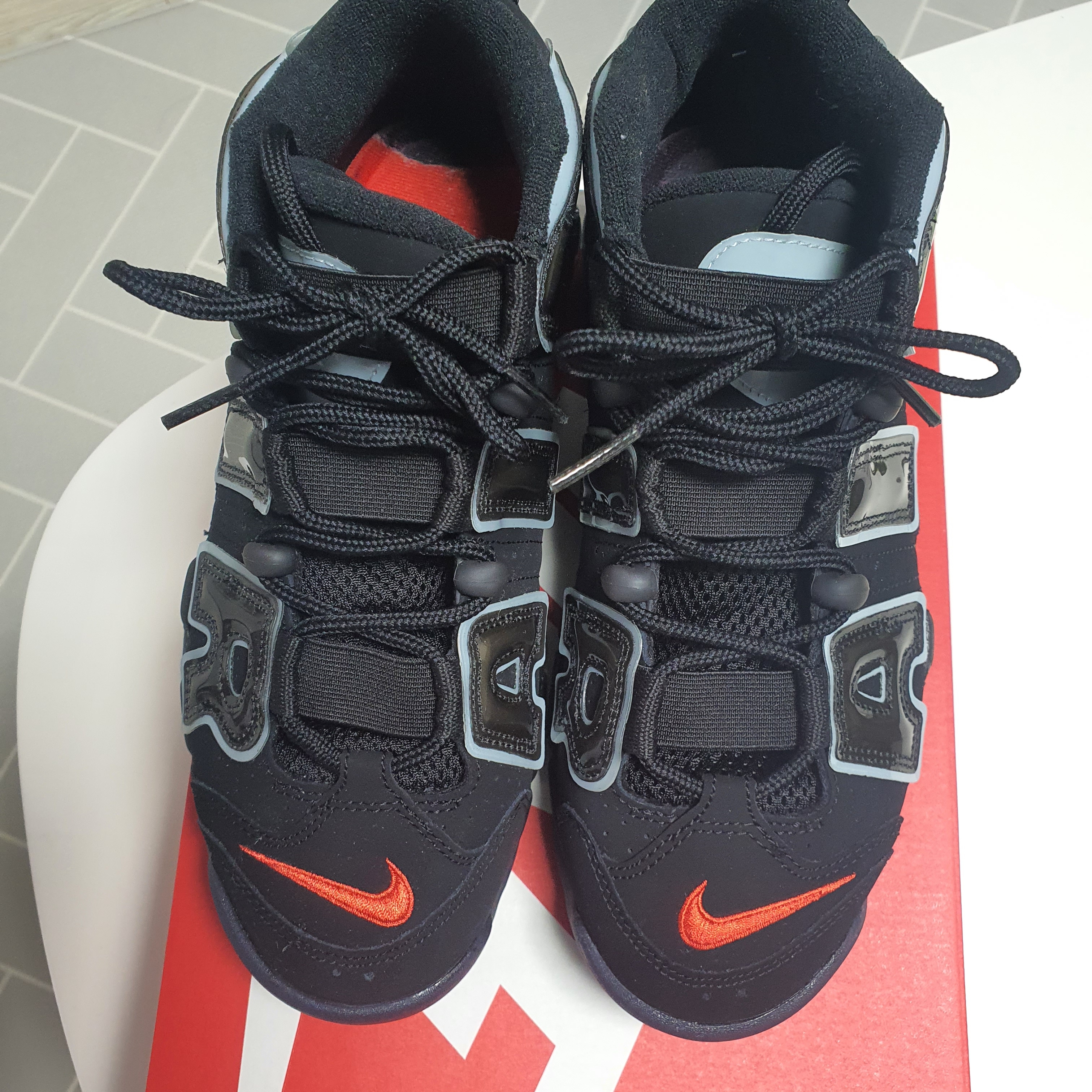 Nike x Sacai Blazer Low British Tan, Nike Air More Uptempo 96 Maximum Volume 착용 스타일 - 4