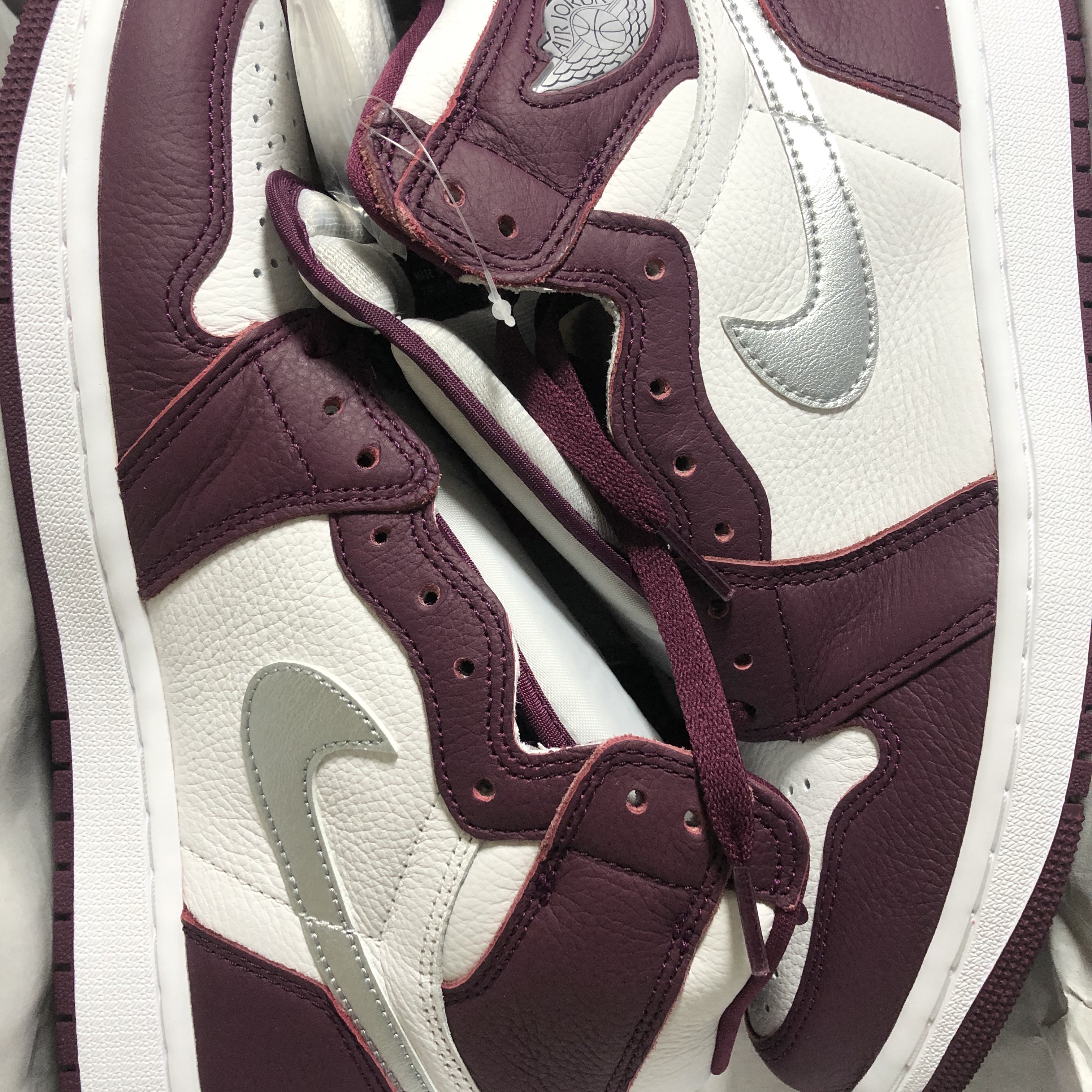 Jordan 1 Retro High OG Bordeaux 착용 스타일