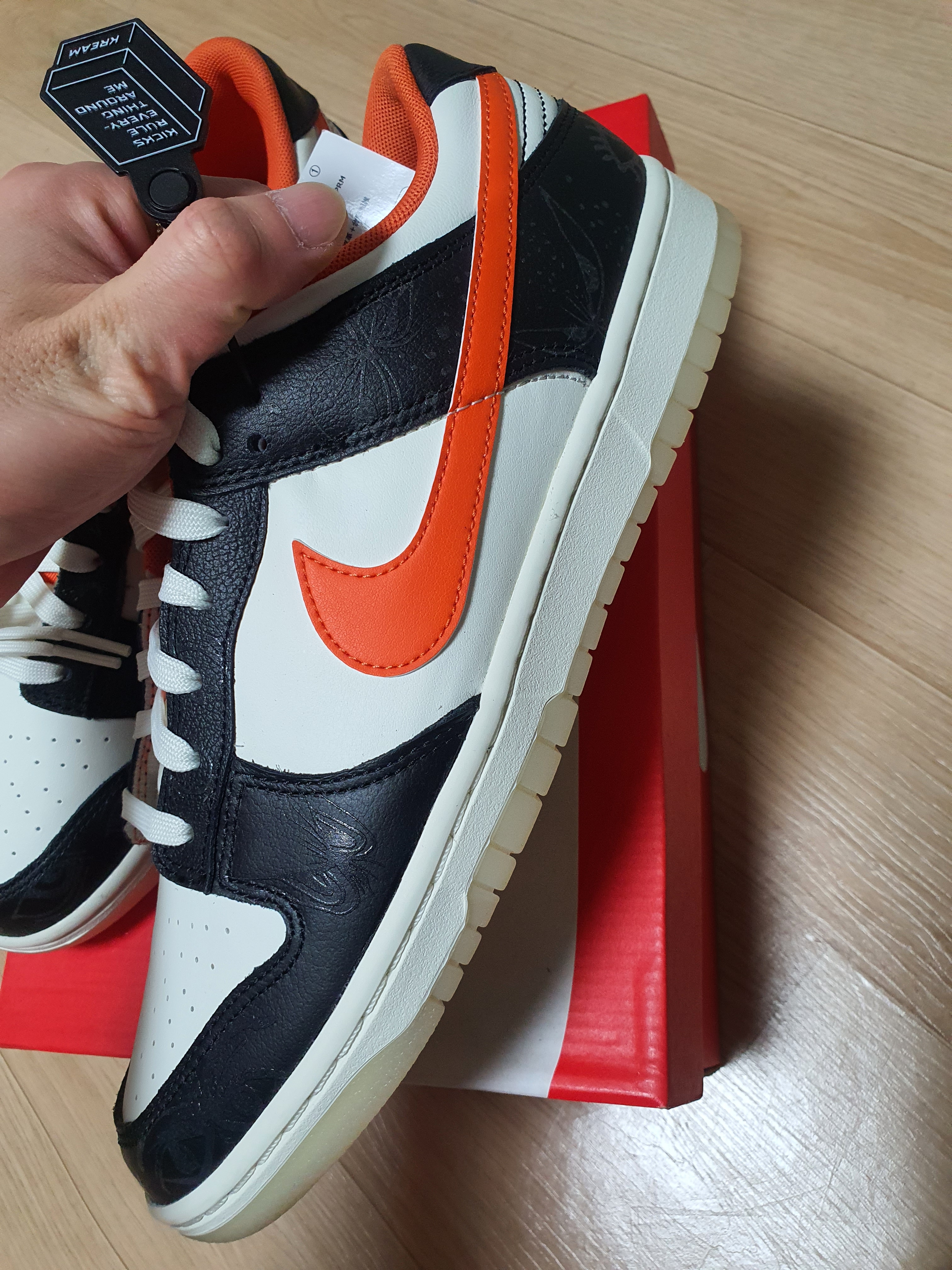 Nike Dunk Low Retro PRM Halloween 착용 스타일 - 1