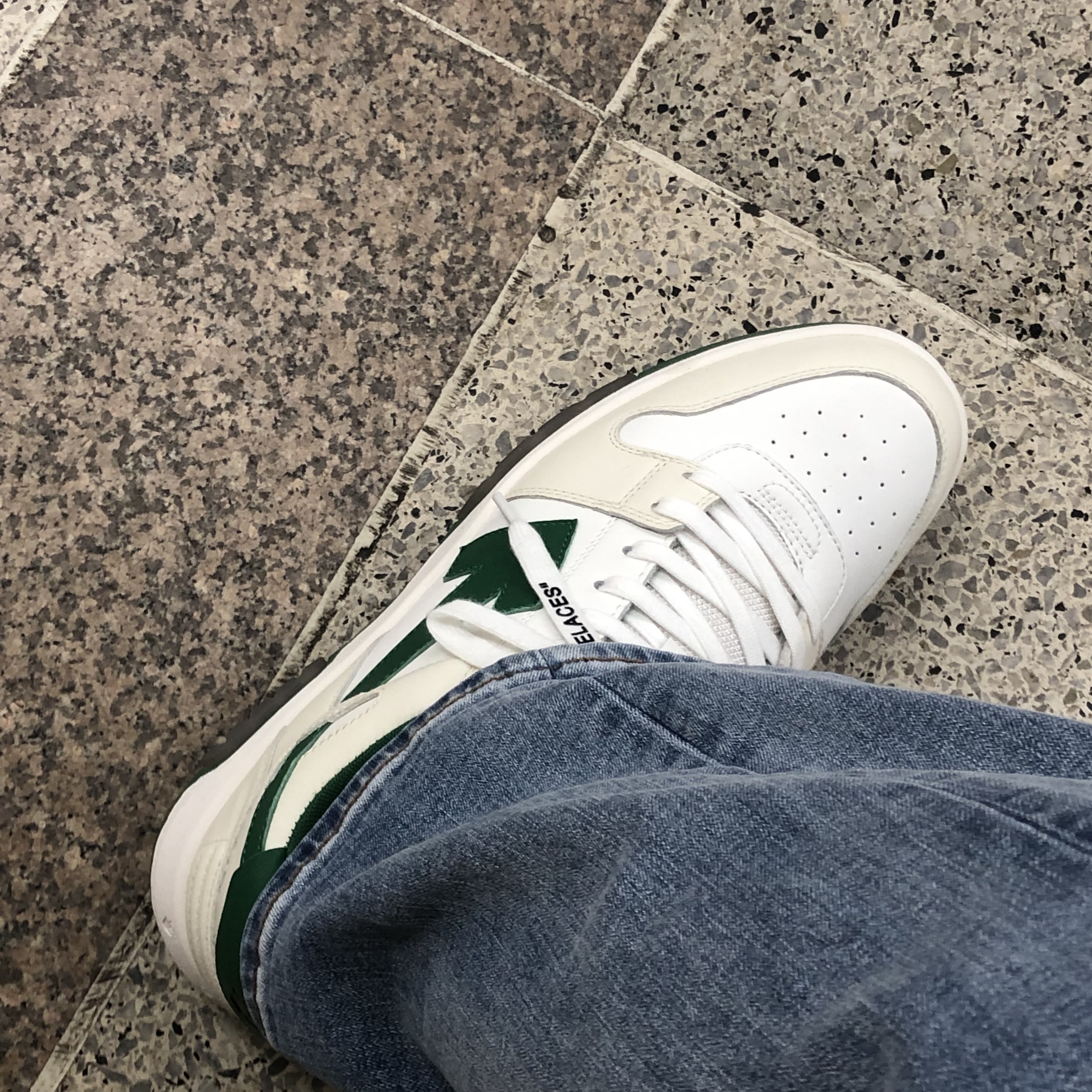 Off-White Out Of Office OOO Sneakers White Green - 21SS 착용 스타일