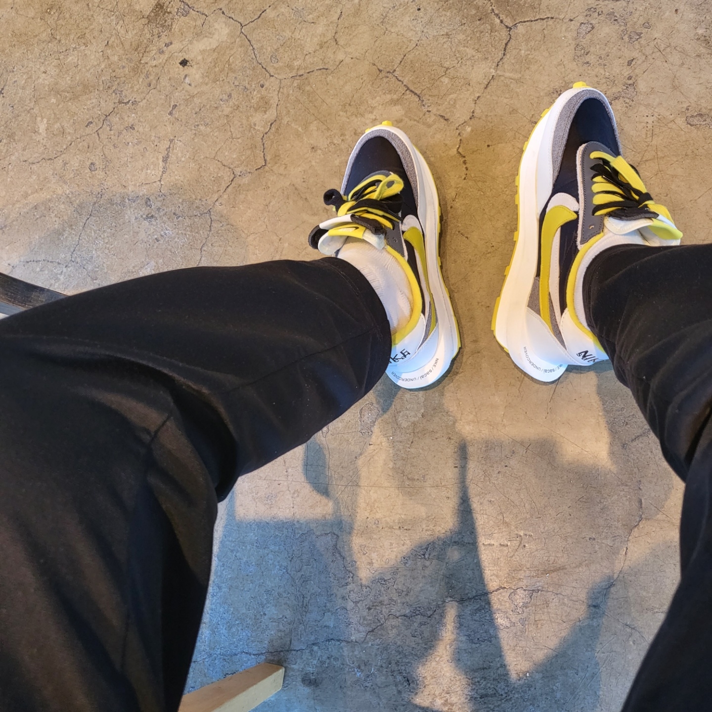 Nike x Sacai x Undercover LDWaffle Black Bright Citron, Nike x Sacai x Undercover LDWaffle Night Maroon Team Royal 착용 스타일 - 3