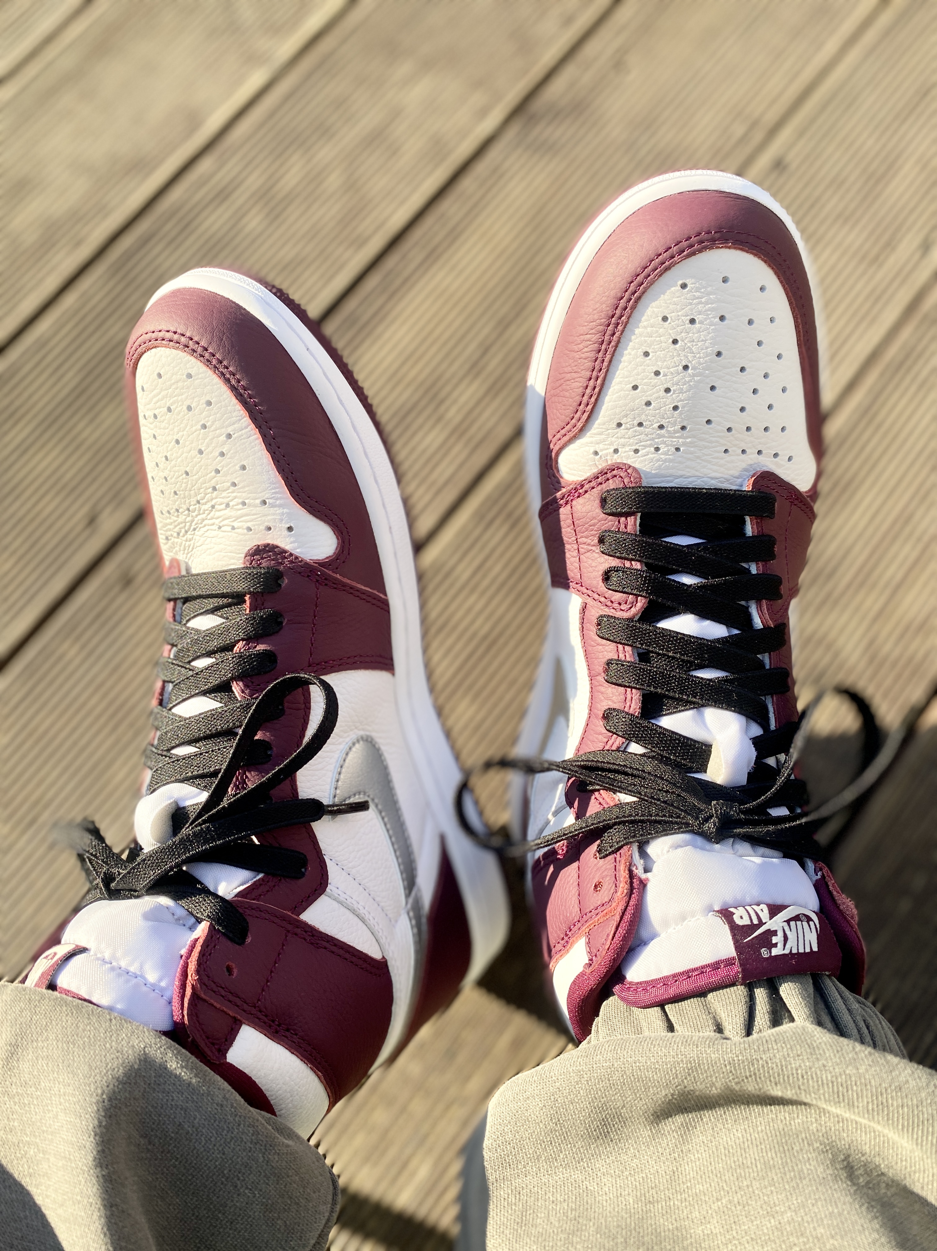 Jordan 1 Retro High OG Bordeaux 착용 스타일