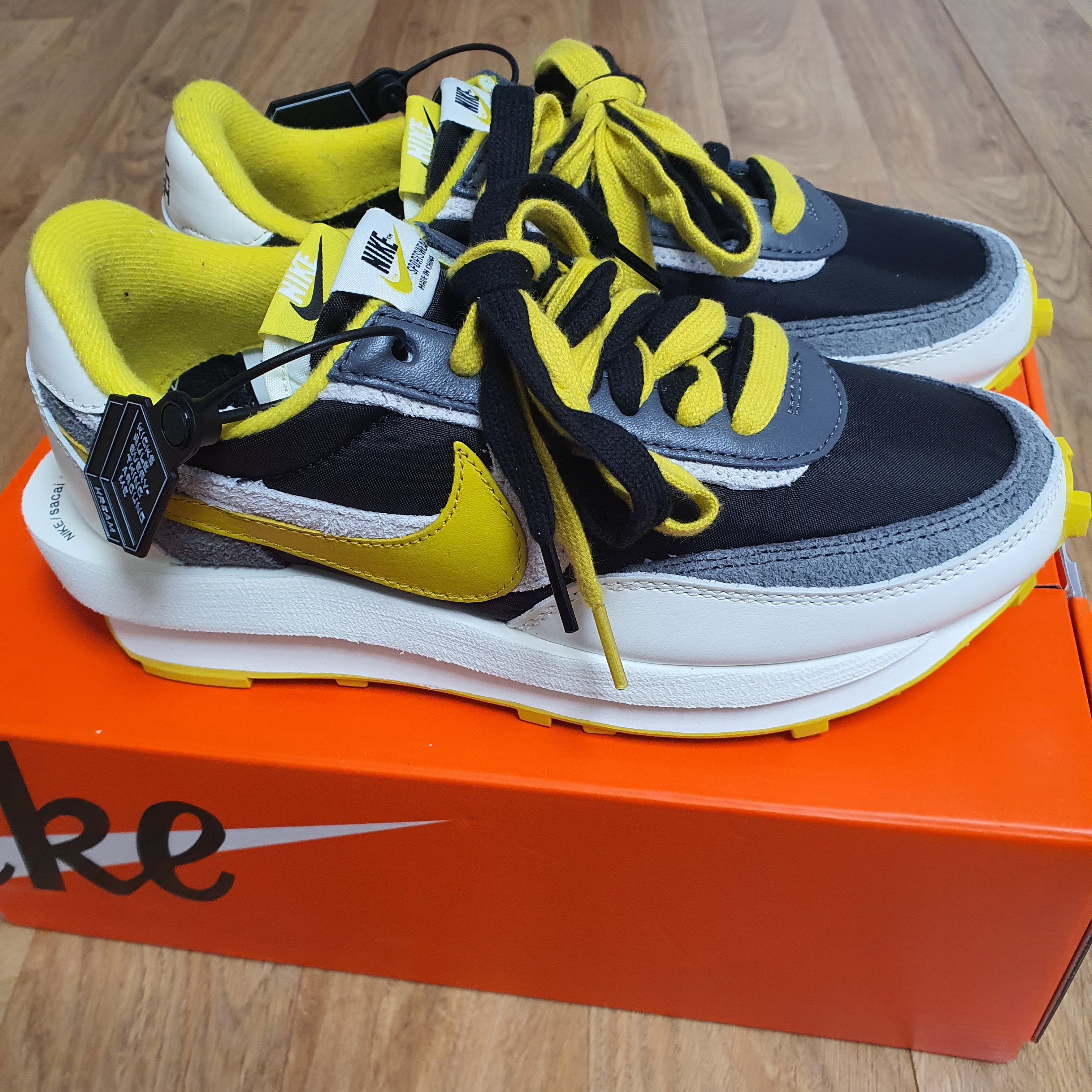 Nike x Sacai x Undercover LDWaffle Black Bright Citron 착용 스타일