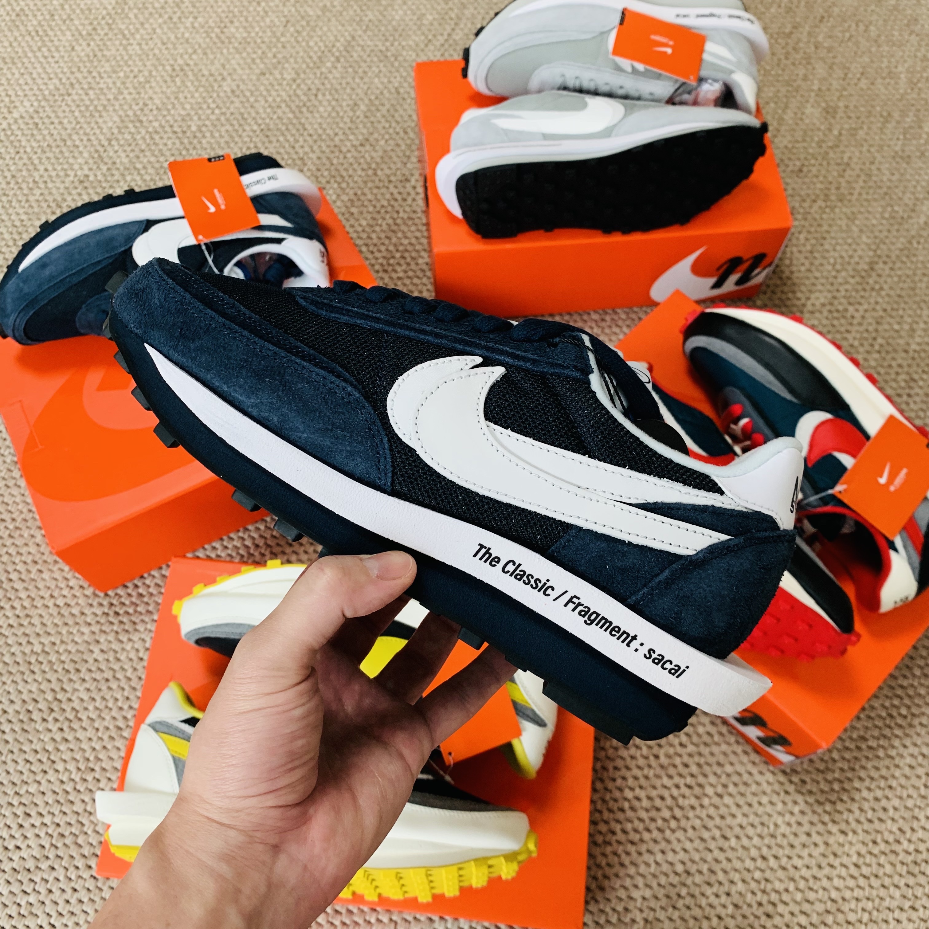 Nike x Sacai x Fragment LDWaffle Light Smoke Grey, Nike x Sacai x Fragment LDWaffle Blackened Blue 착용 스타일 - 3