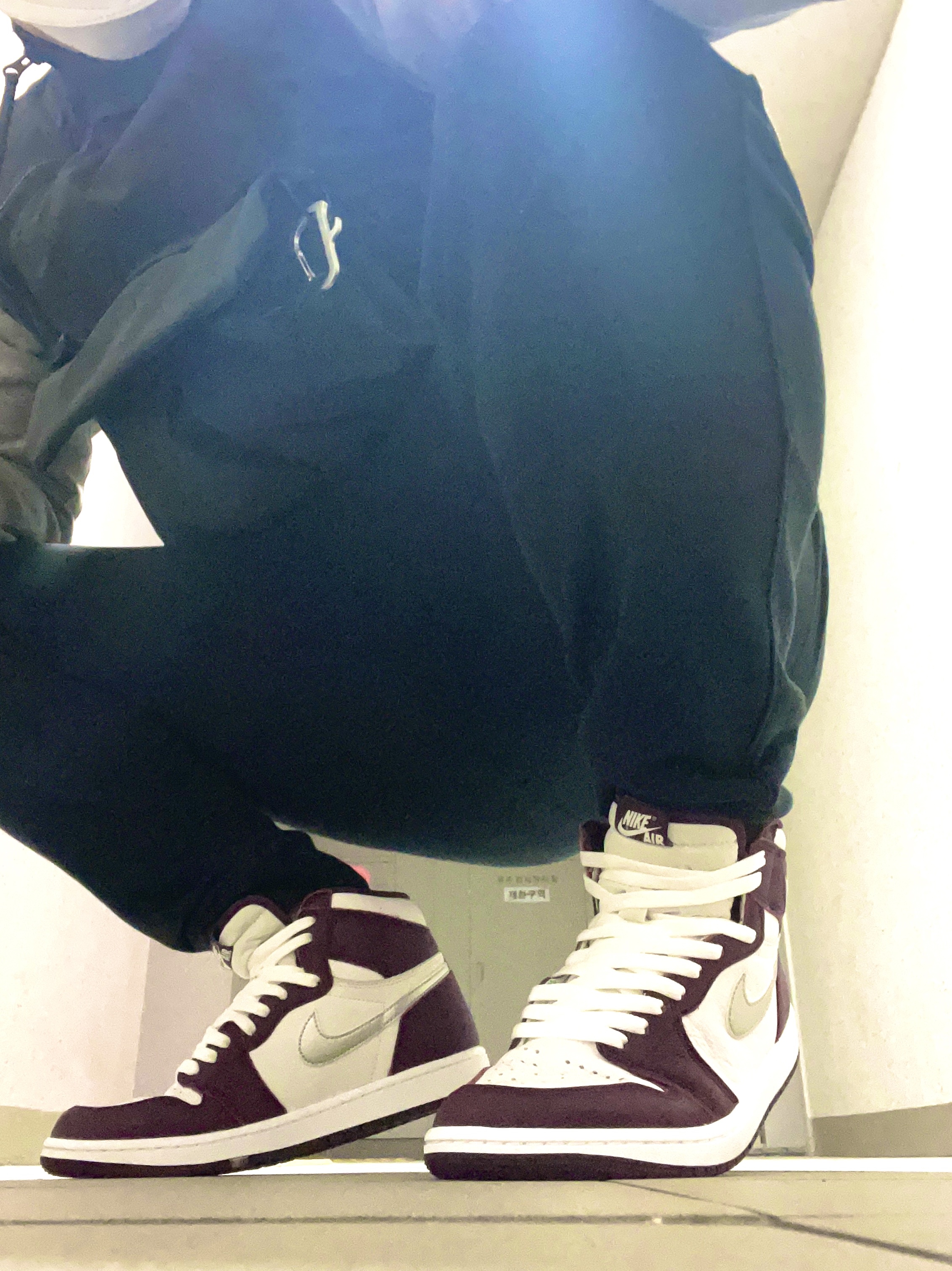 Jordan 1 Retro High OG Bordeaux 착용 스타일