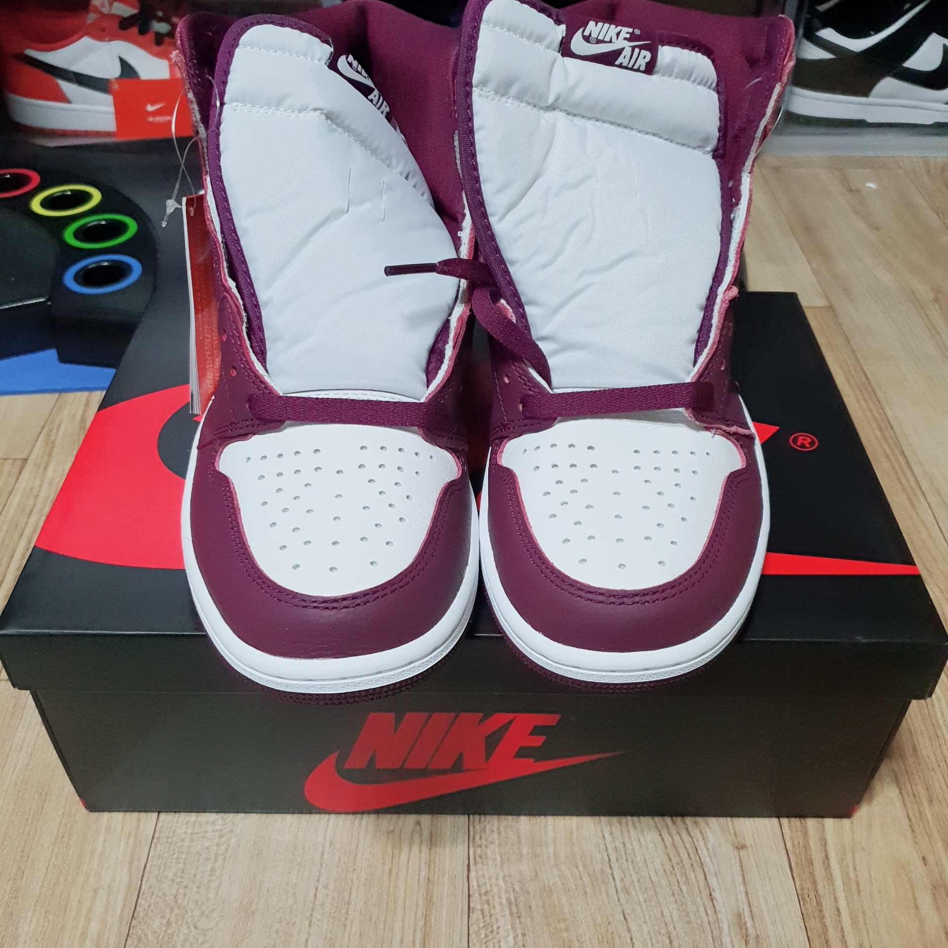 Jordan 1 Retro High OG Bordeaux, Jordan 1 Retro High OG CO.JP Midnight Navy 착용 스타일 - 2