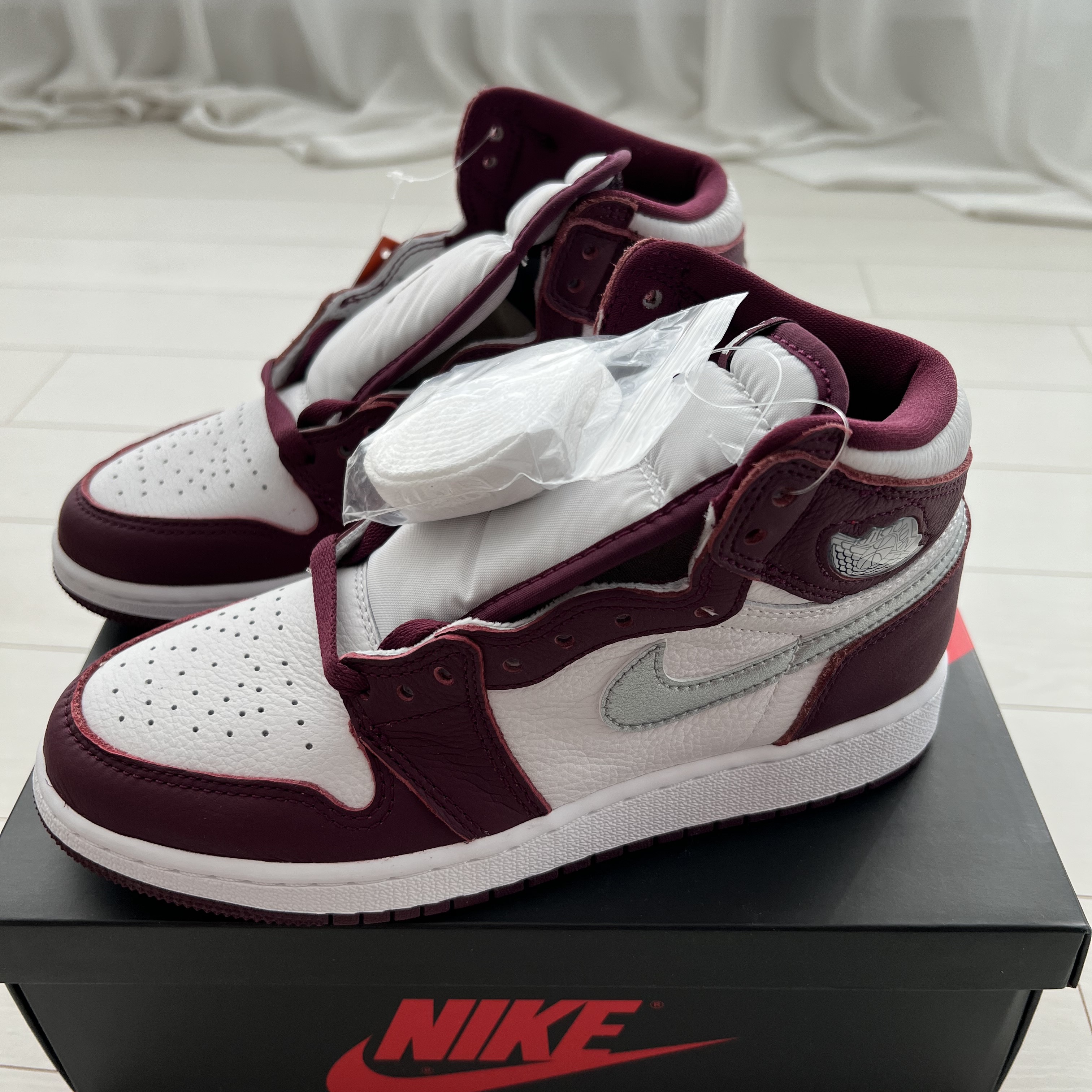 (GS) Jordan 1 Retro High OG Bordeaux 착용 스타일 - 2
