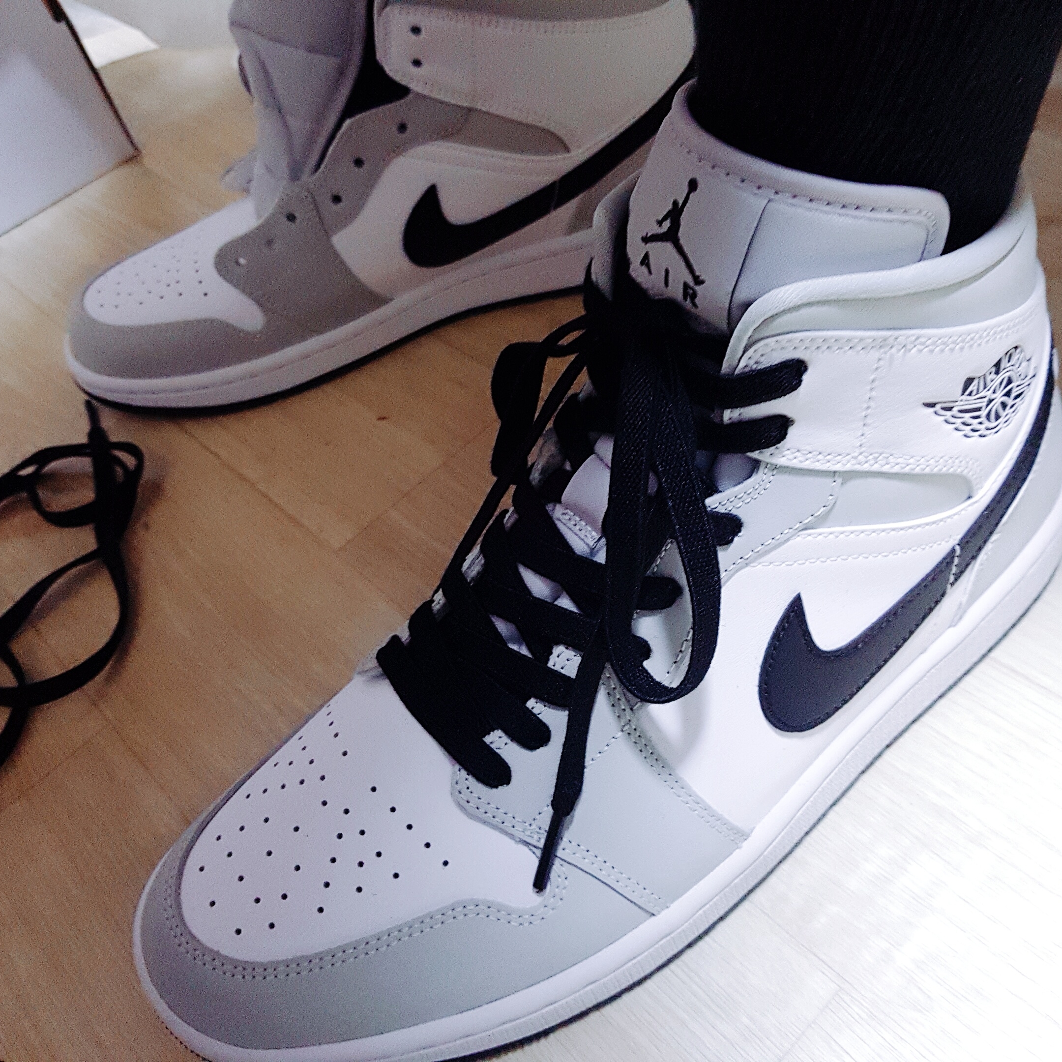 (W) Jordan 1 Mid Grey Fog 착용 스타일 - 2