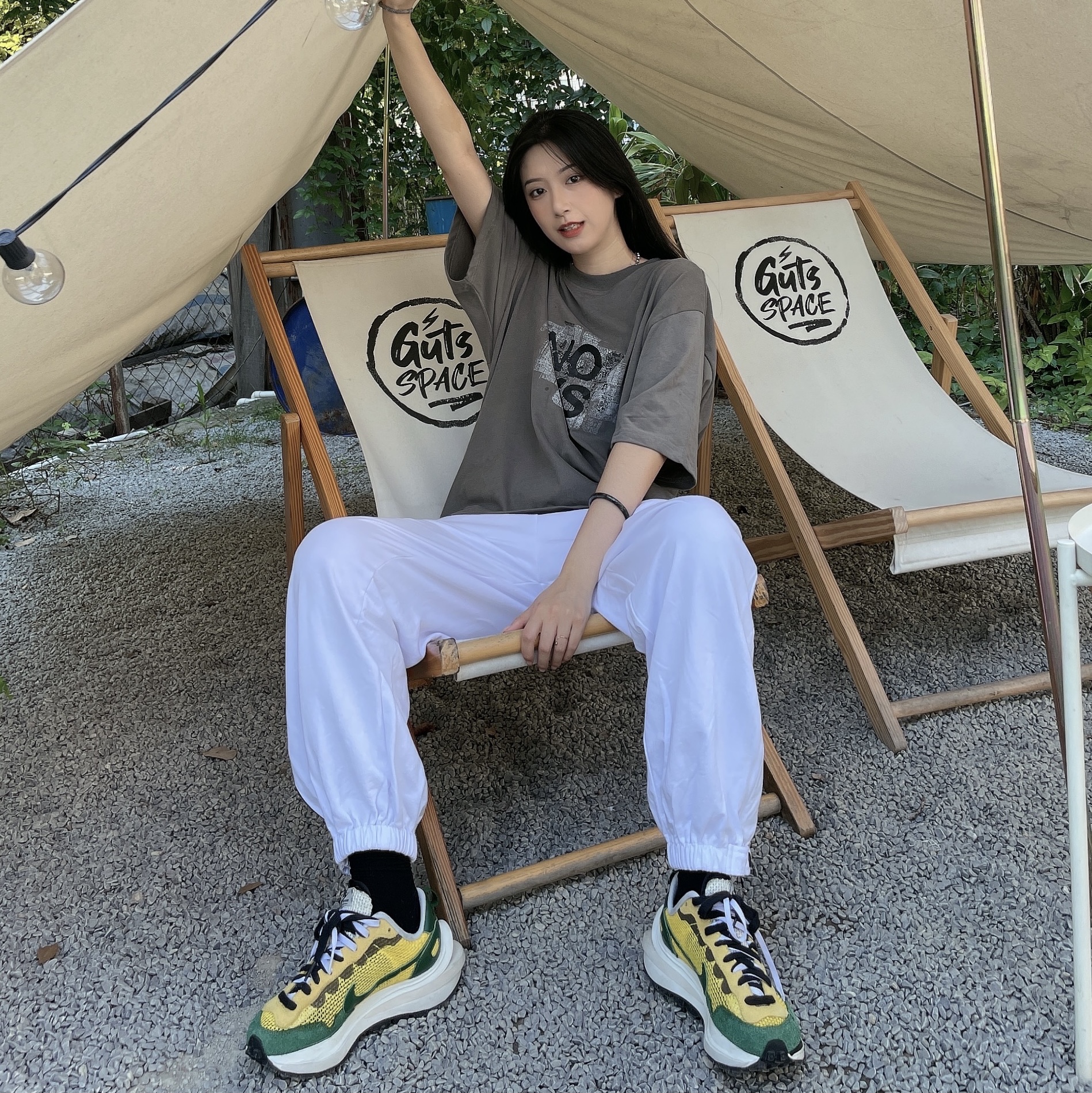 Nike x Sacai VaporWaffle Tour Yellow & Gorge Green Sail 착용 스타일 - 2