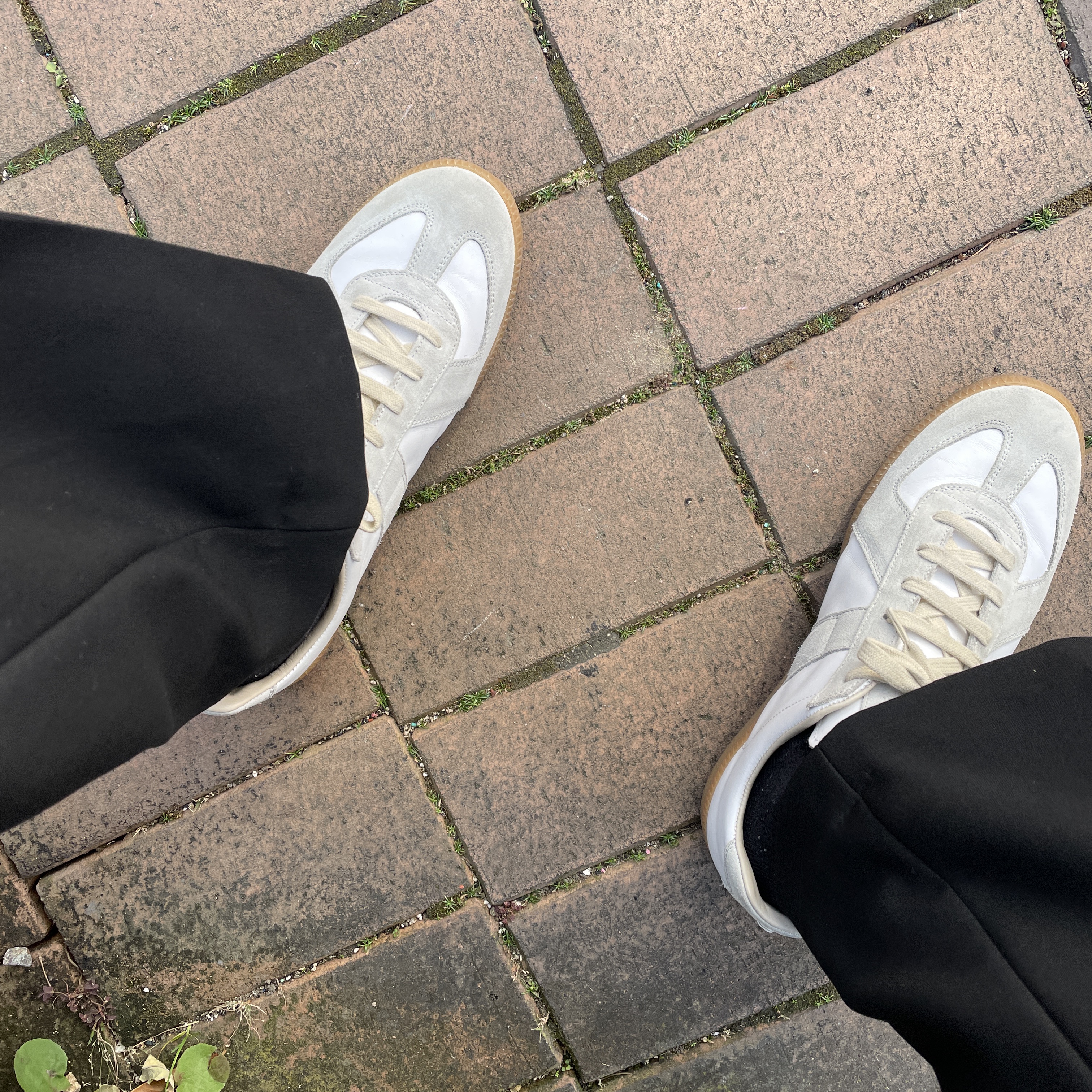 Maison Margiela Calfskin Replica Sneakers 착용 스타일