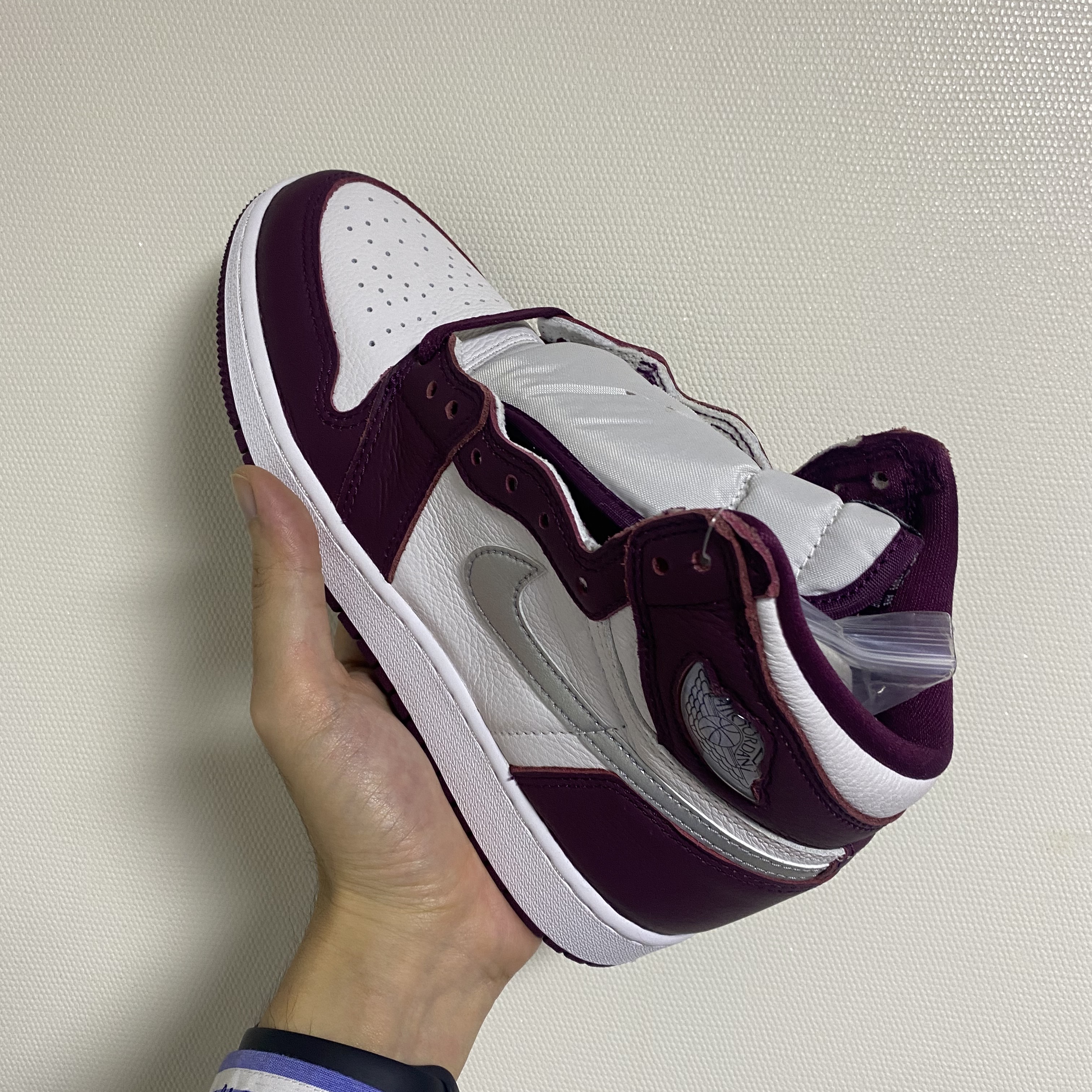 (GS) Jordan 1 Retro High OG Bordeaux 착용 스타일