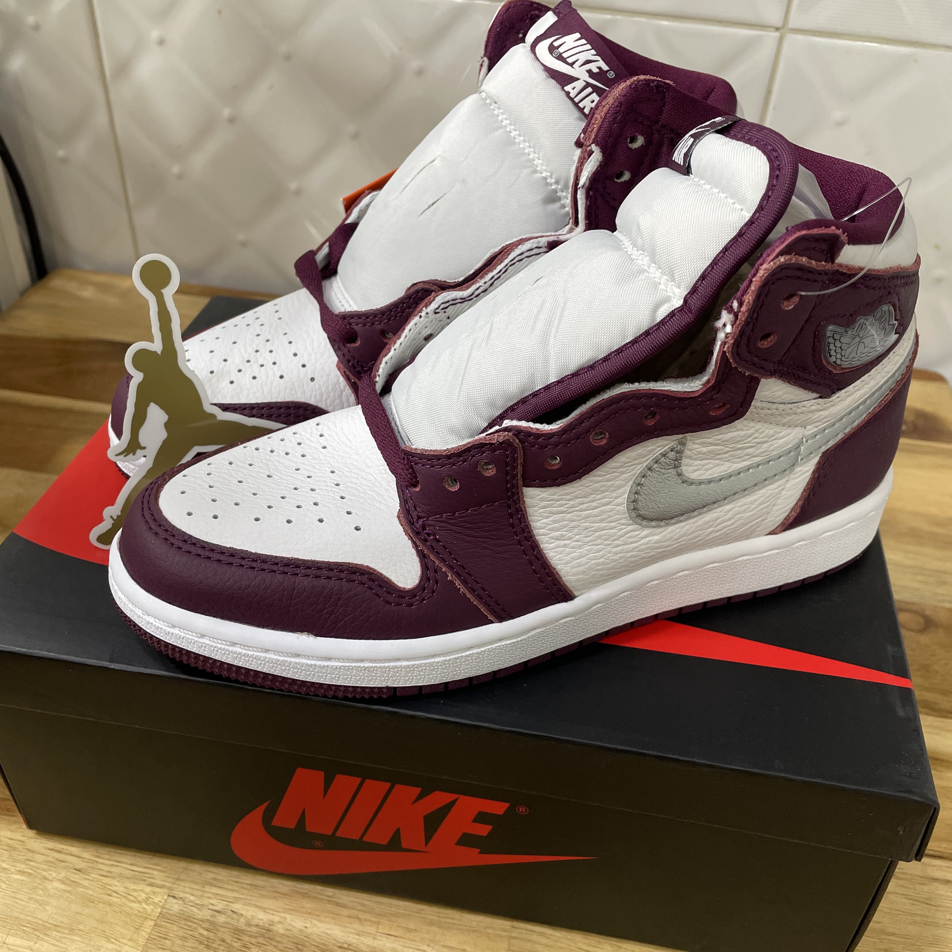 (GS) Jordan 1 Retro High OG Bordeaux, Jordan 1 Retro High OG CO.JP Midnight Navy 착용 스타일 - 1
