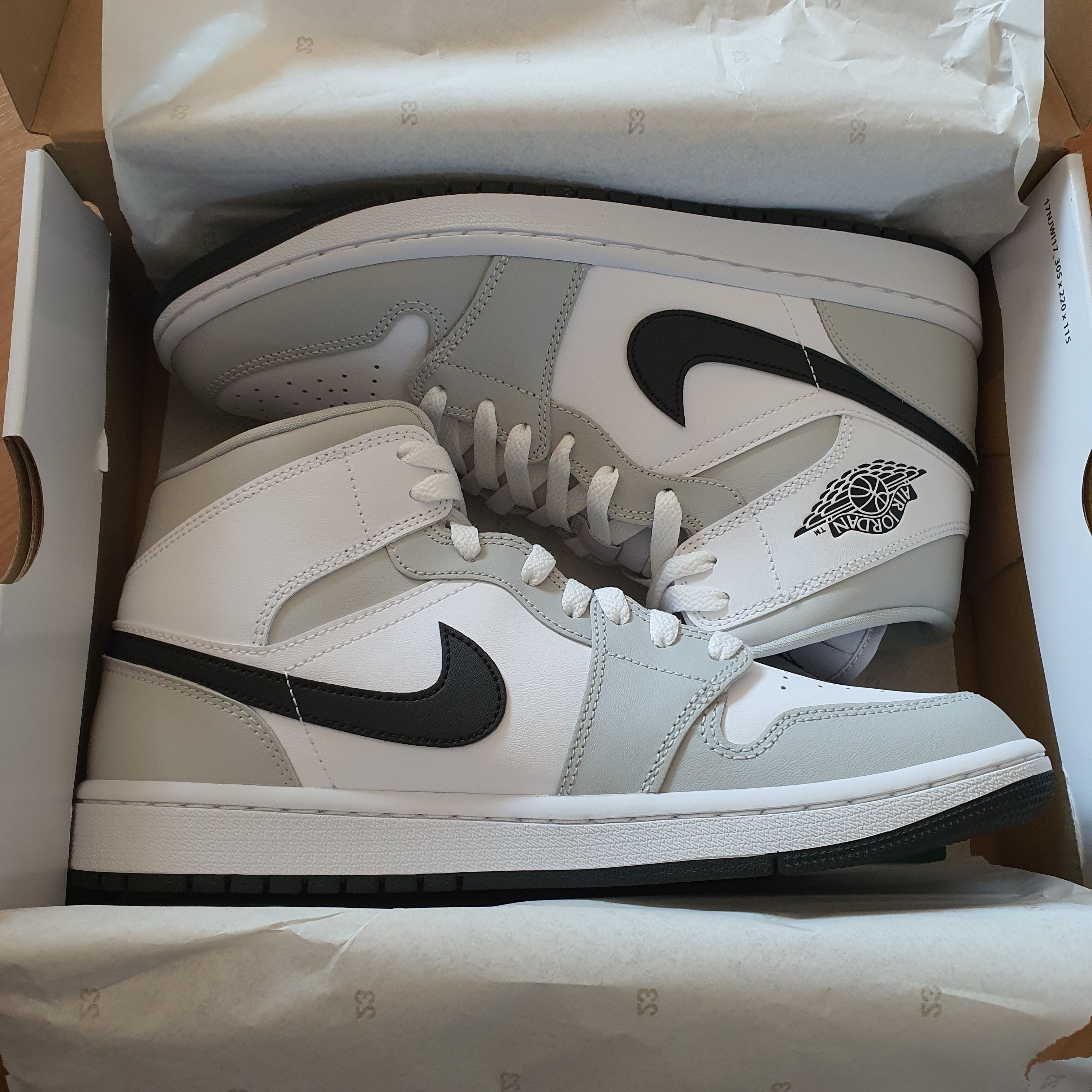 (W) Jordan 1 Mid Grey Fog 착용 스타일 - 2