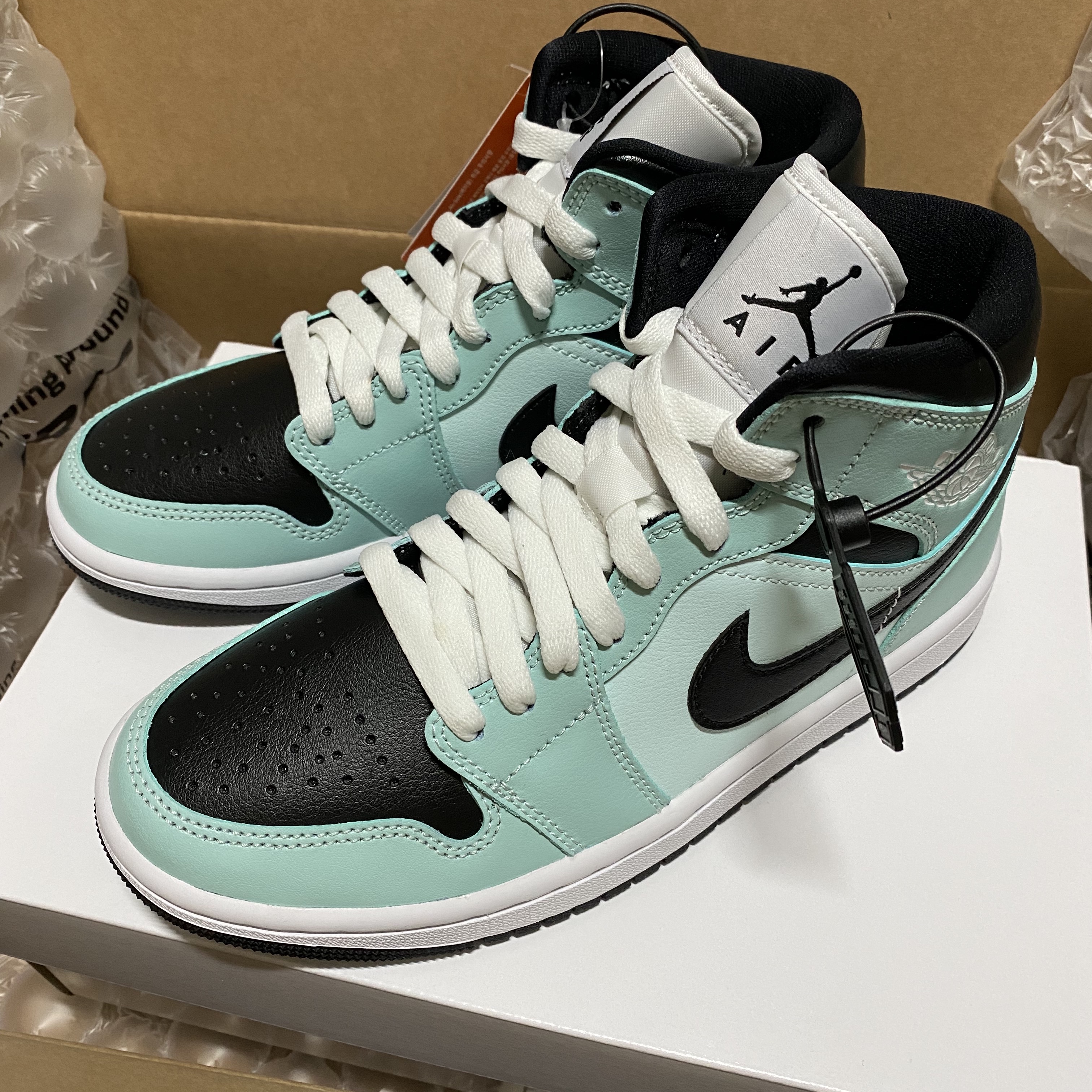 (W) Jordan 1 Mid Teal Tint 착용 스타일