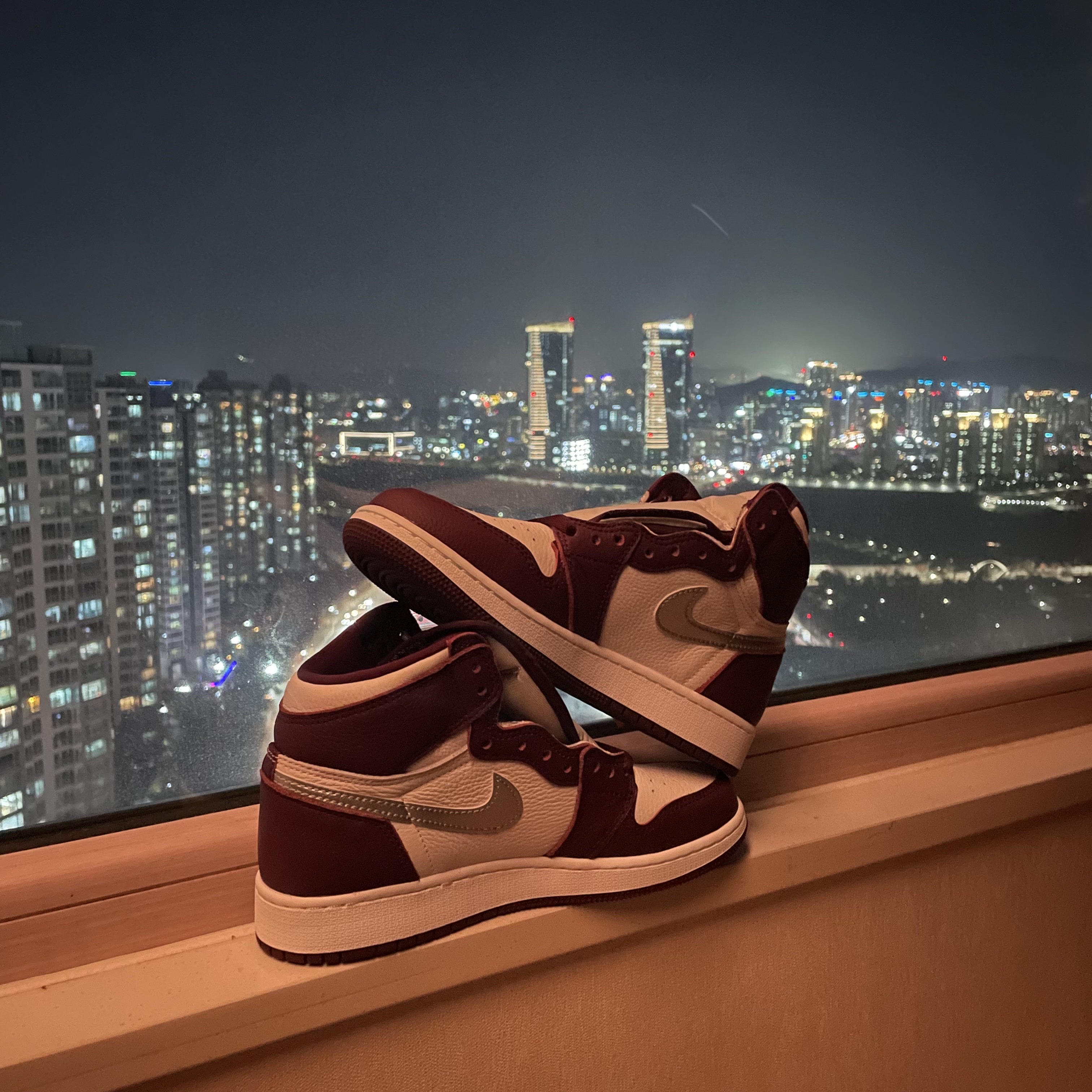 (GS) Jordan 1 Retro High OG Bordeaux 착용 스타일