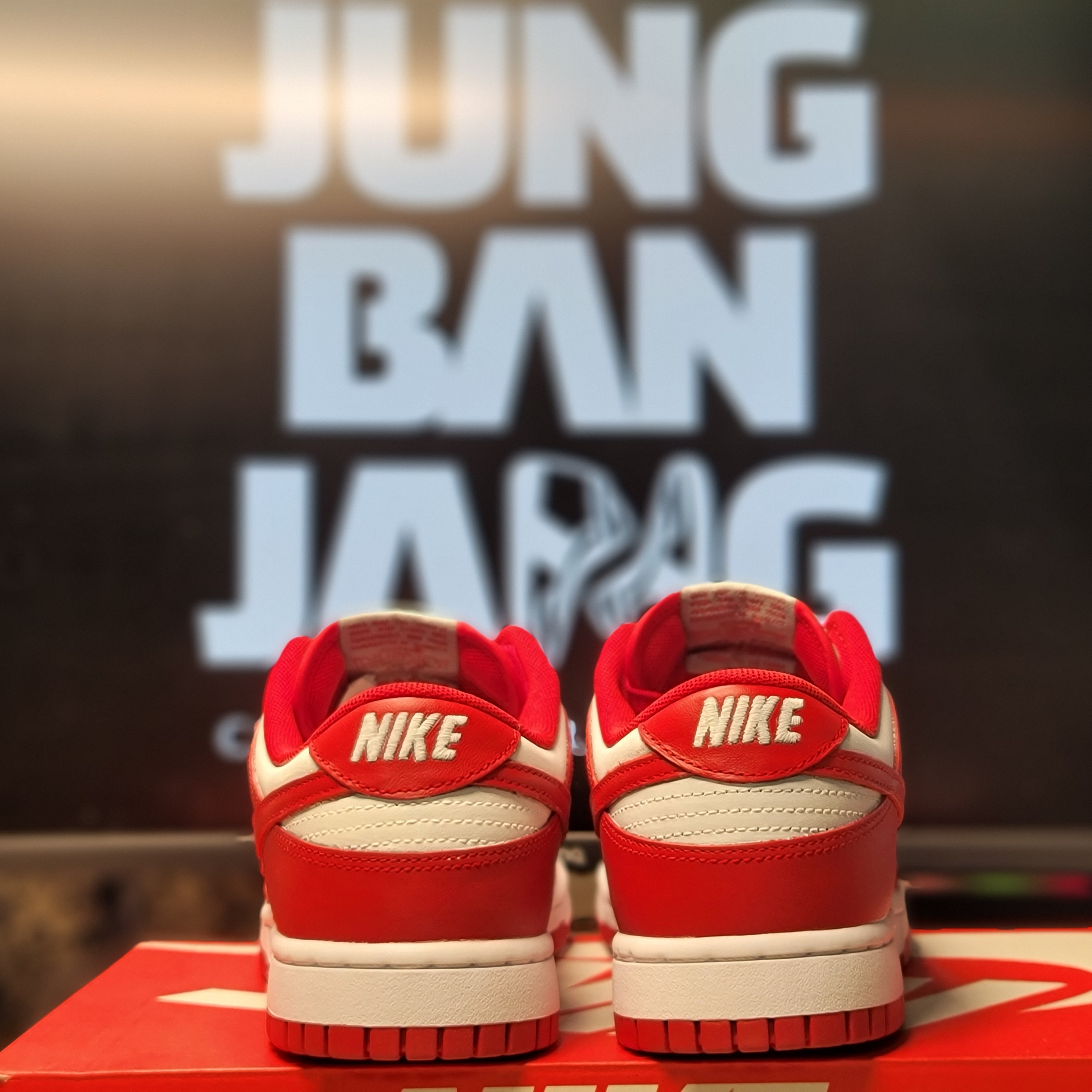 Nike Dunk Low Retro Medium Grey 착용 스타일 - 3