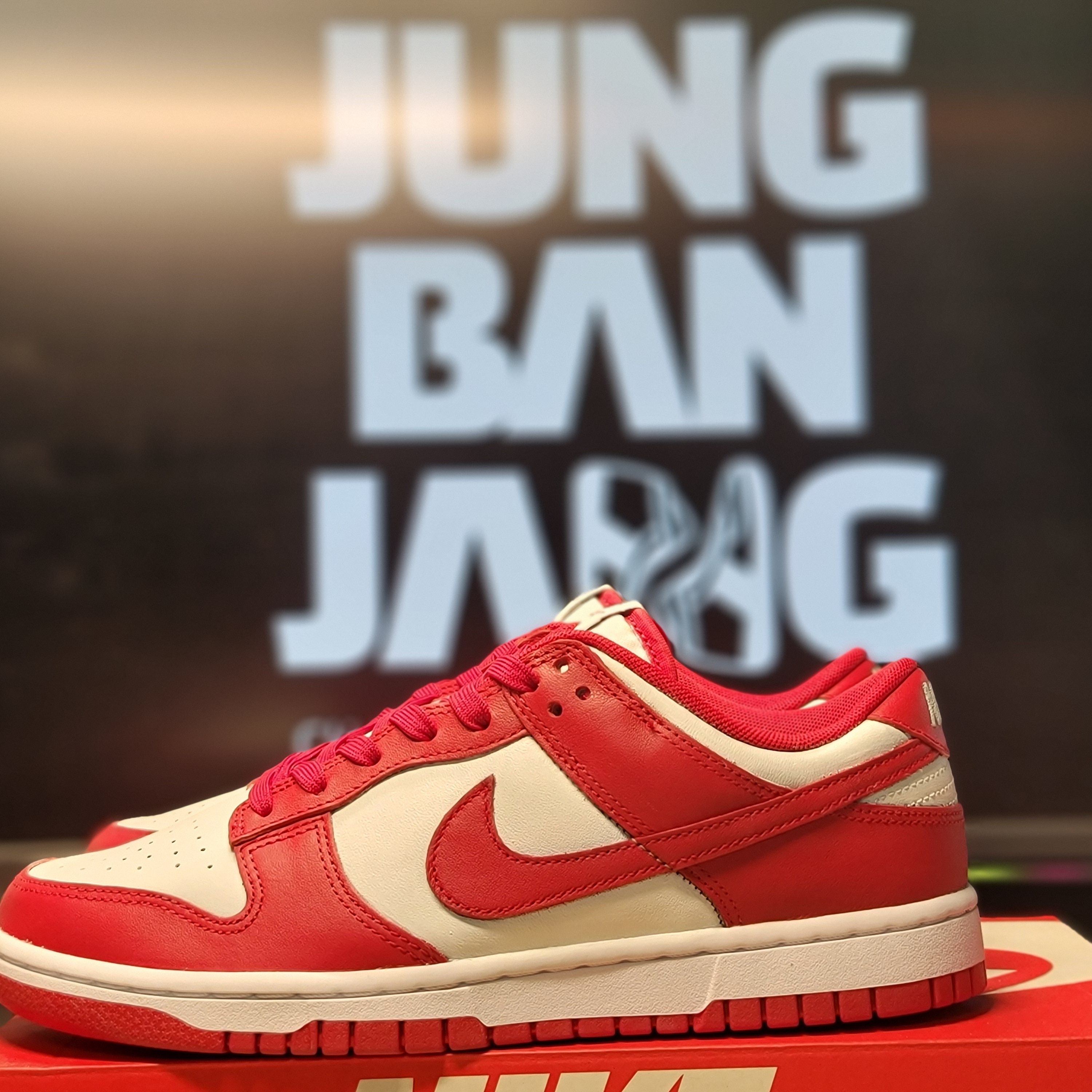 Nike Dunk Low Retro Medium Grey 착용 스타일 - 2