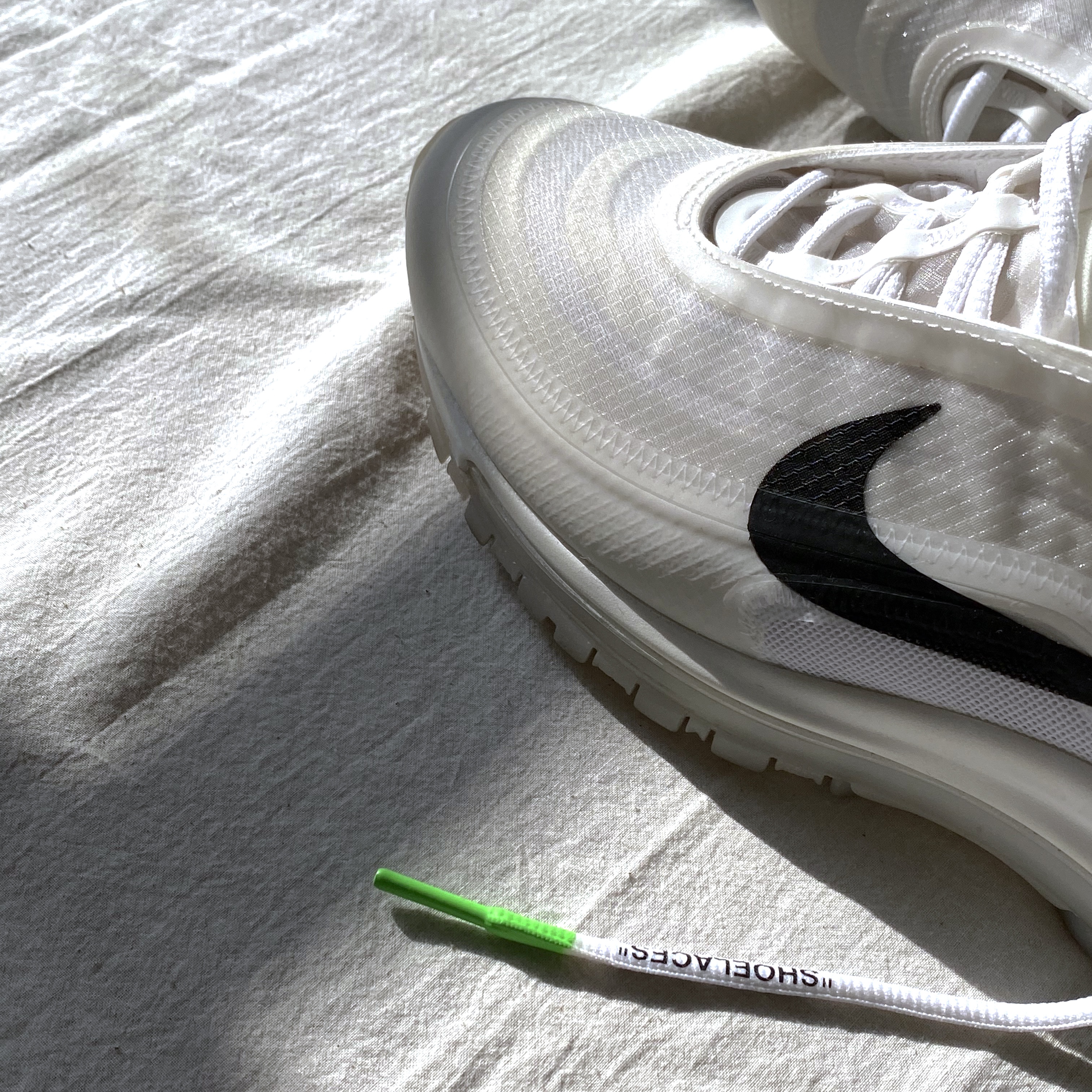 Nike x Off-White Air Max 97 OG The Ten 착용 스타일 - 3