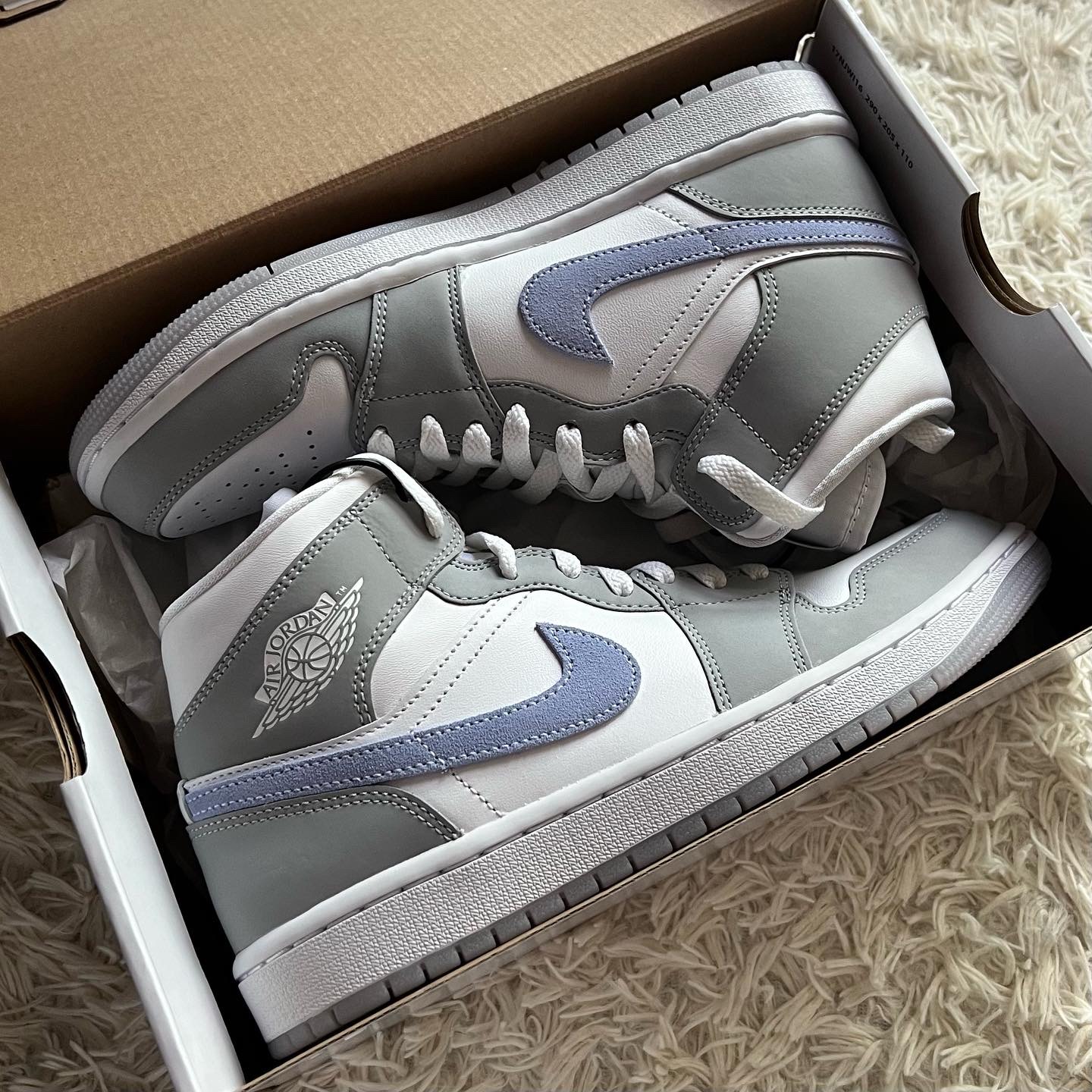 (W) Jordan 1 Mid Wolf Grey 착용 스타일 - 2