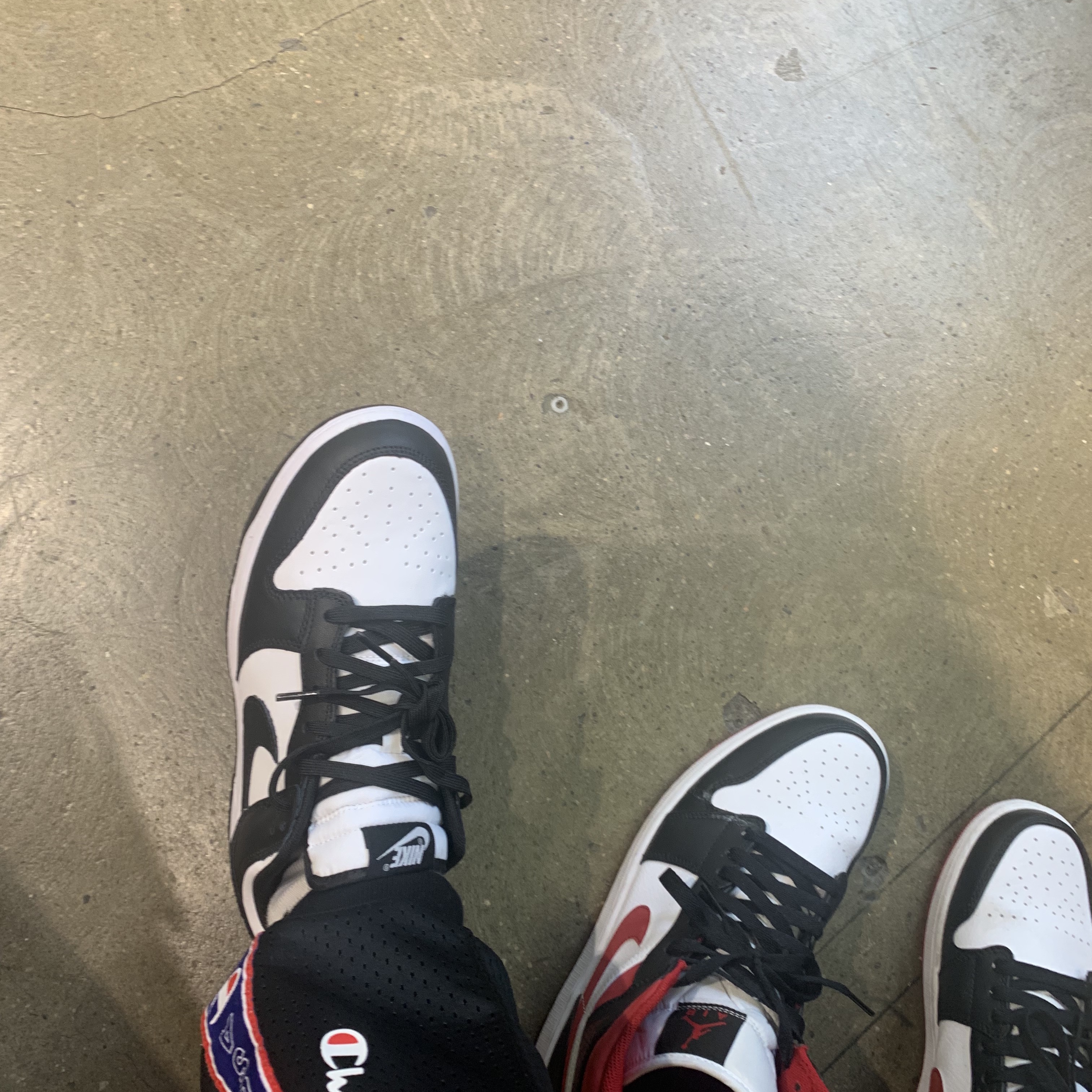 Nike Dunk Low Retro Black 착용 스타일 - 1