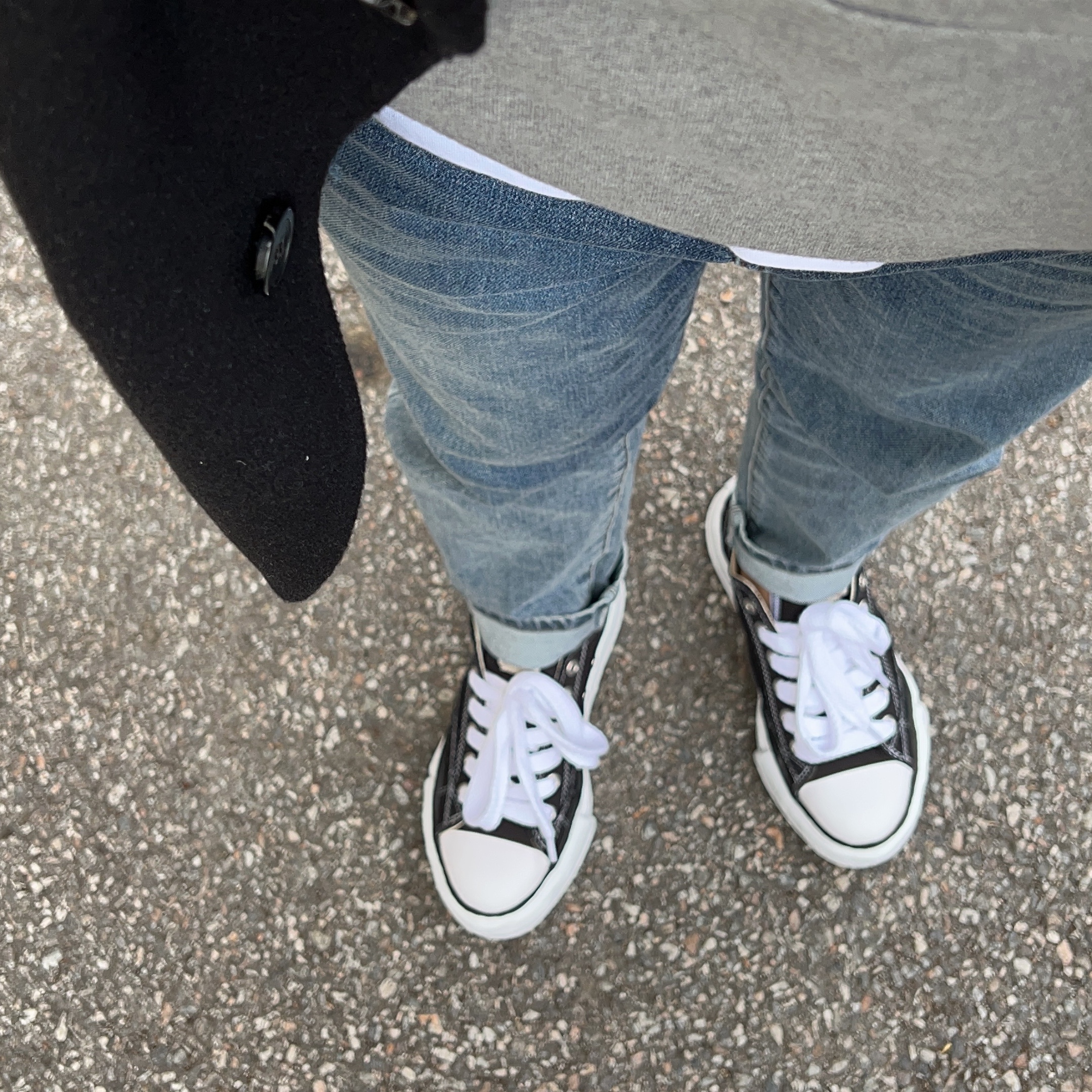 Maison Mihara Yasuhiro Peterson OG Sole Canvas Low Sneakers Black 착용 스타일