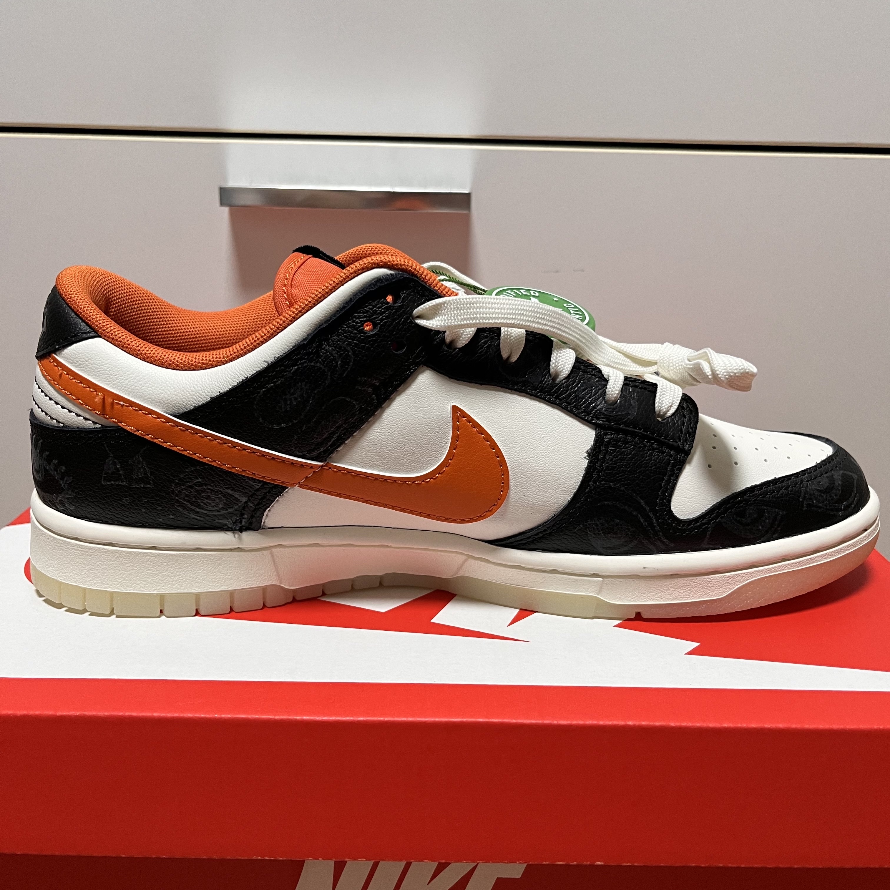 Nike Dunk Low Retro PRM Halloween 착용 스타일 - 3