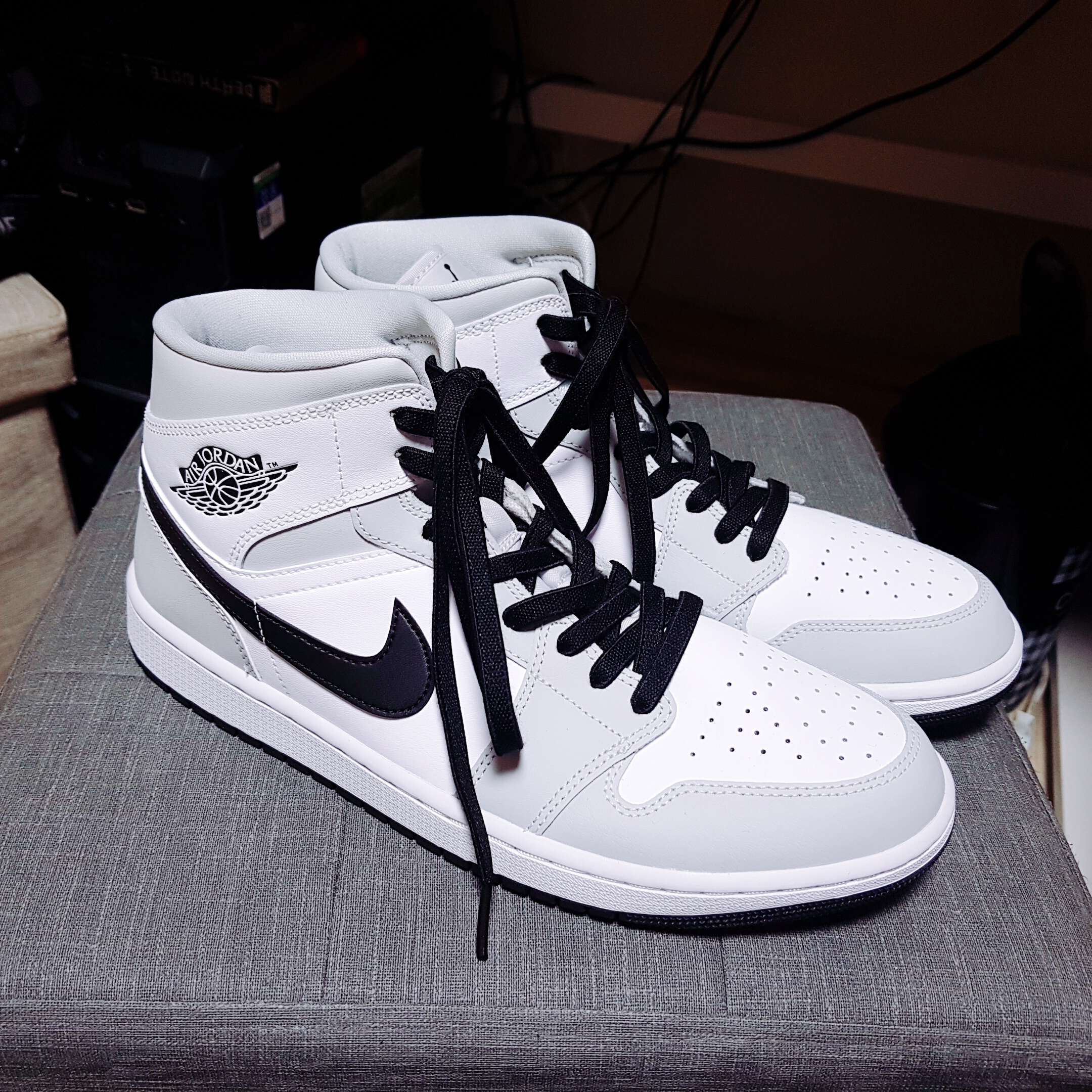 (W) Jordan 1 Mid Grey Fog 착용 스타일