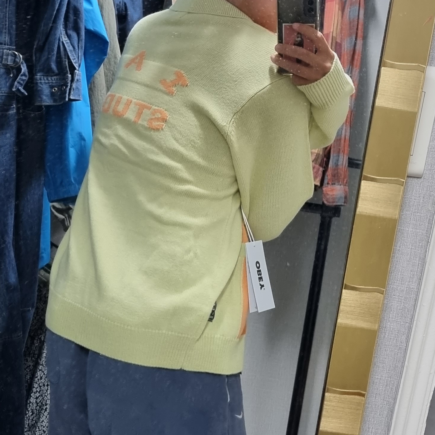 IAB Studio x Obey Archer Cardigan Yellow 착용 스타일 - 2