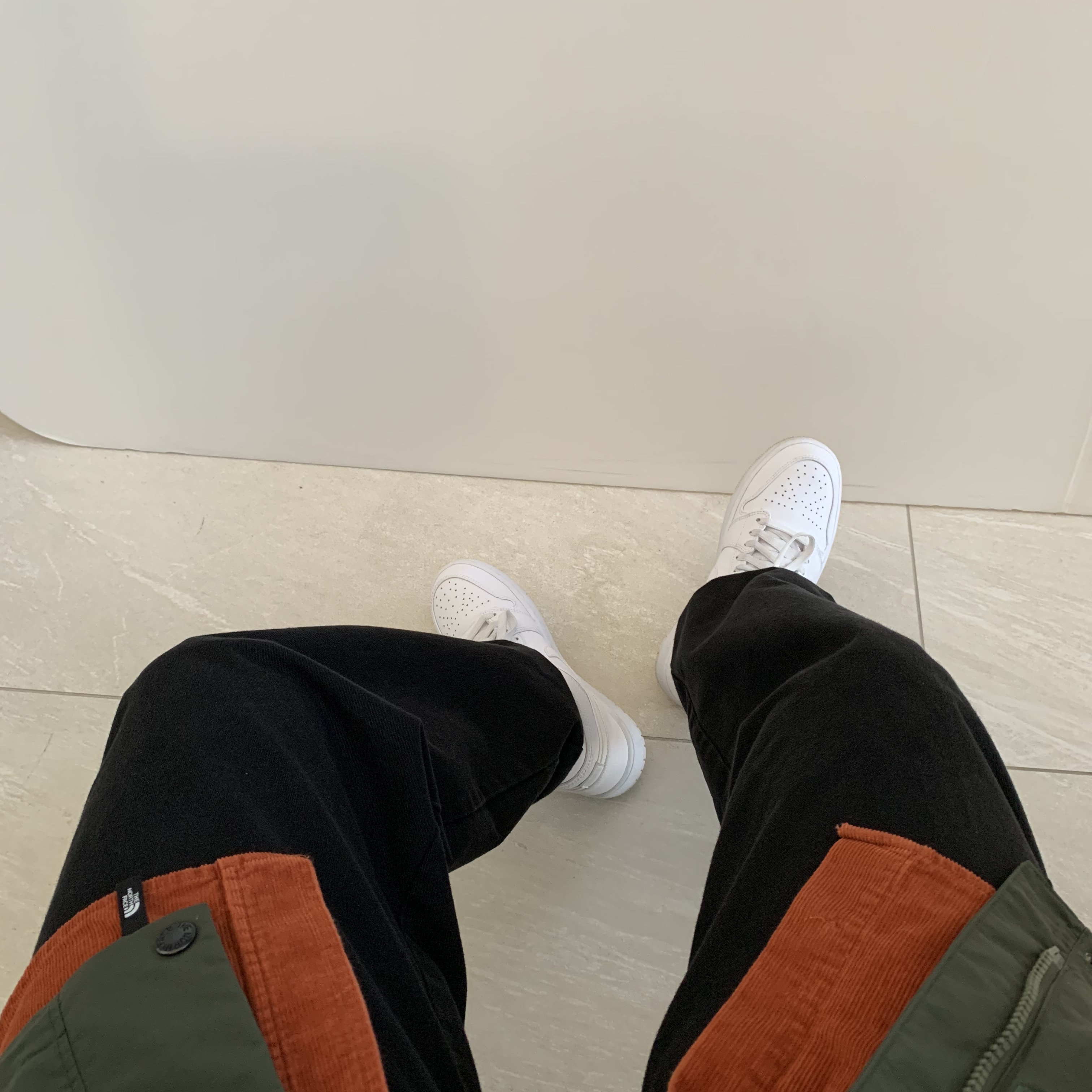 Jordan 1 Mid Triple White 착용 스타일 - 2