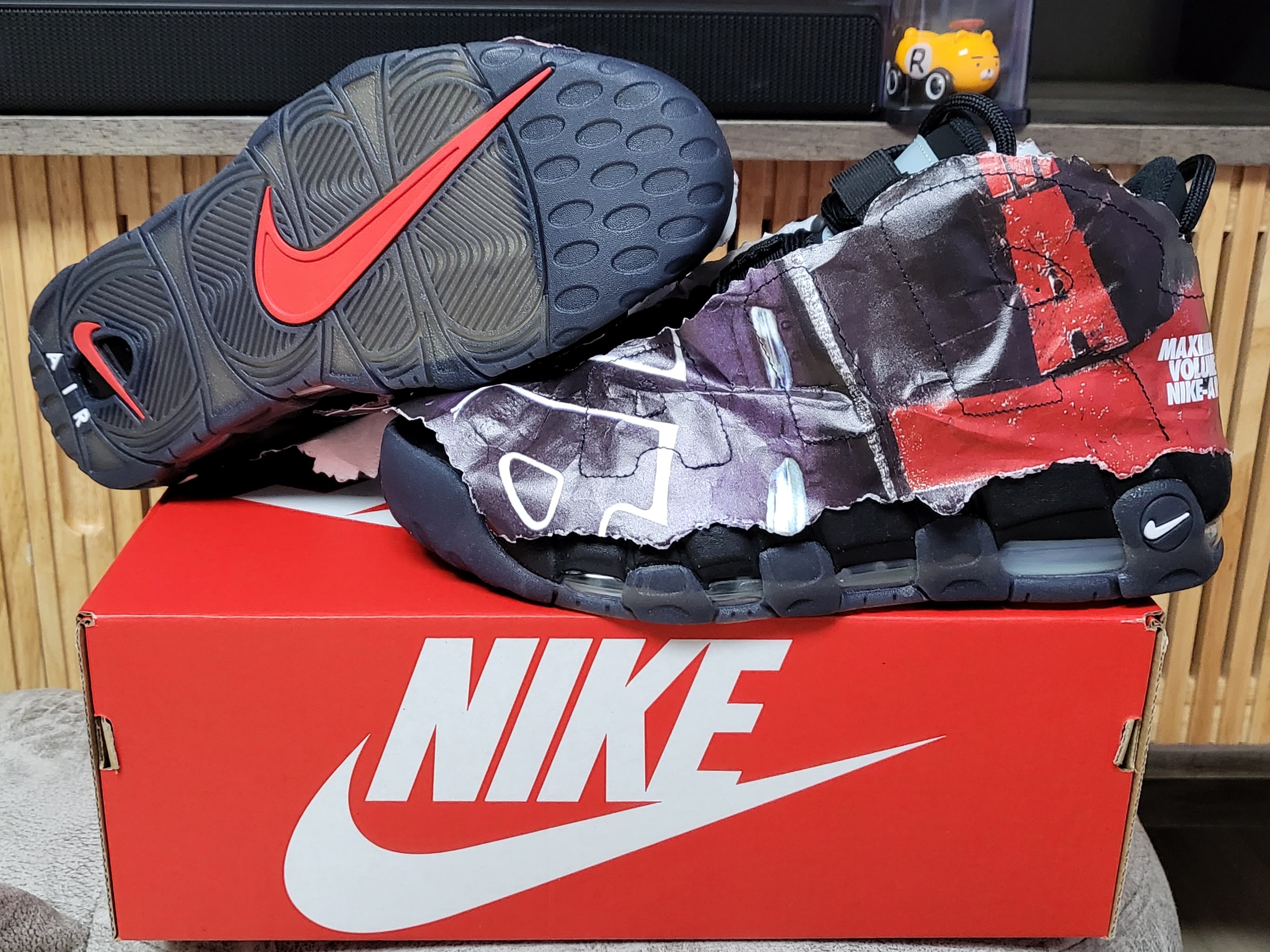 Nike Air More Uptempo 96 Maximum Volume 착용 스타일 - 1
