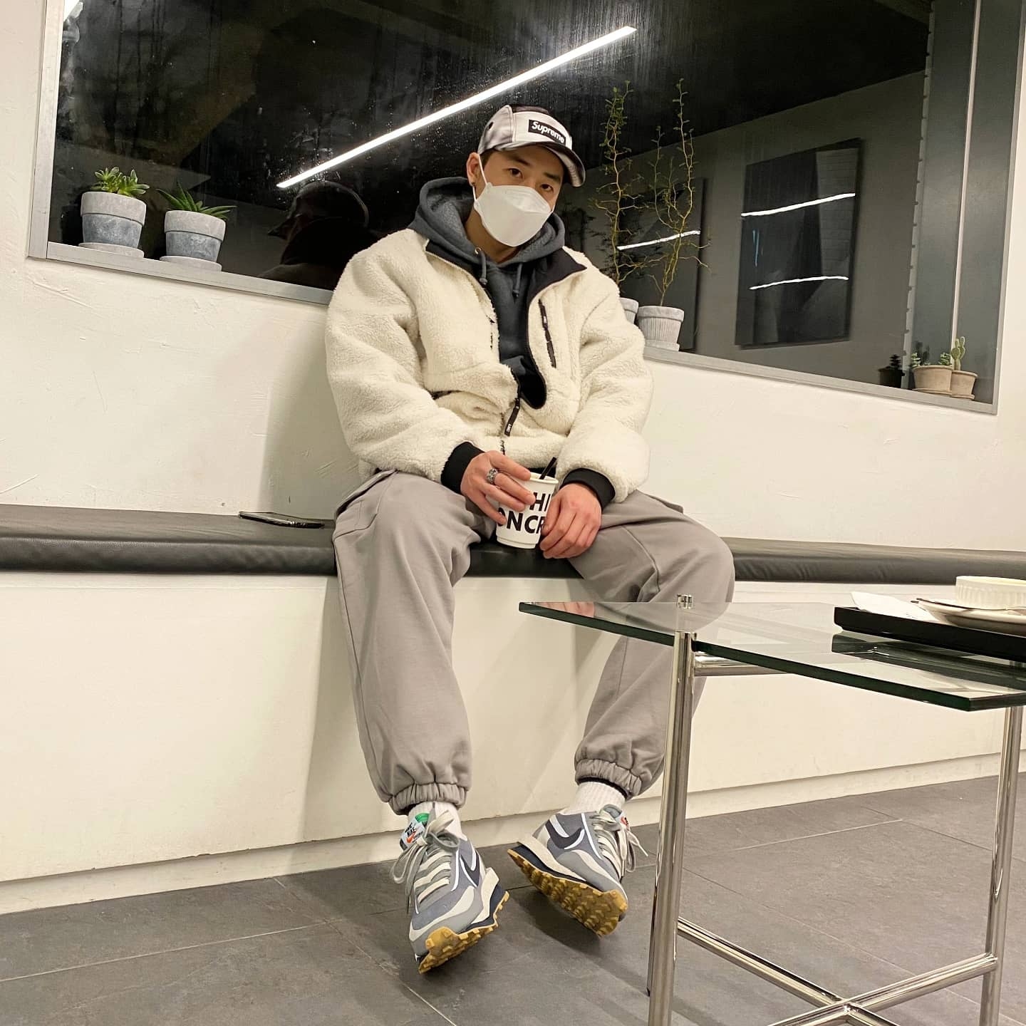 Supreme Washed Satin Camo Camp Cap Snow Camo - 21SS, Nike x Sacai x Clot LDWaffle Cool Grey 착용 스타일 - 2