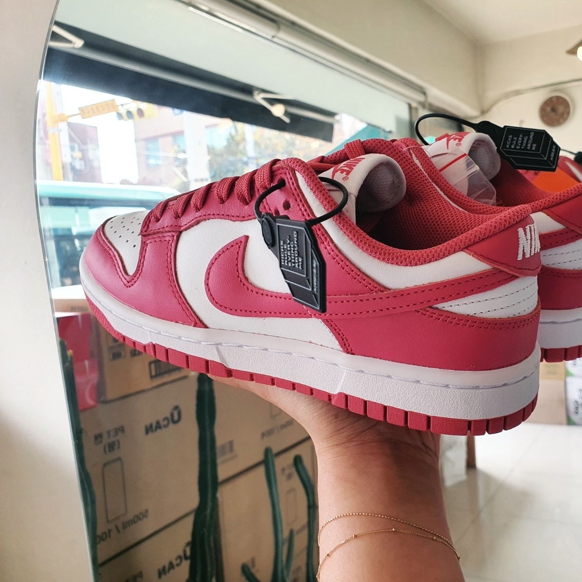 (W) Nike Dunk Low Archeo Pink 착용 스타일