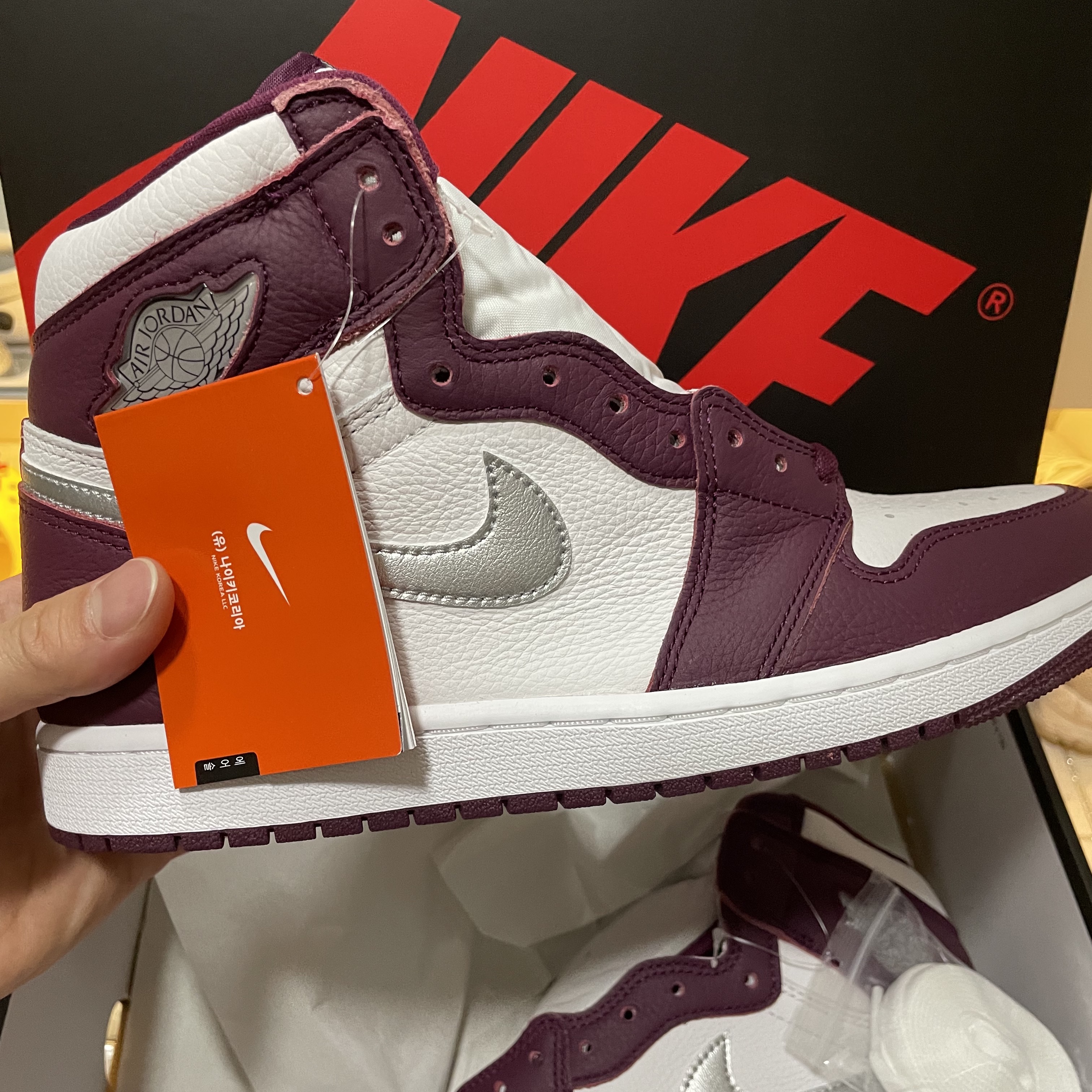Jordan 1 Retro High OG Bordeaux 착용 스타일