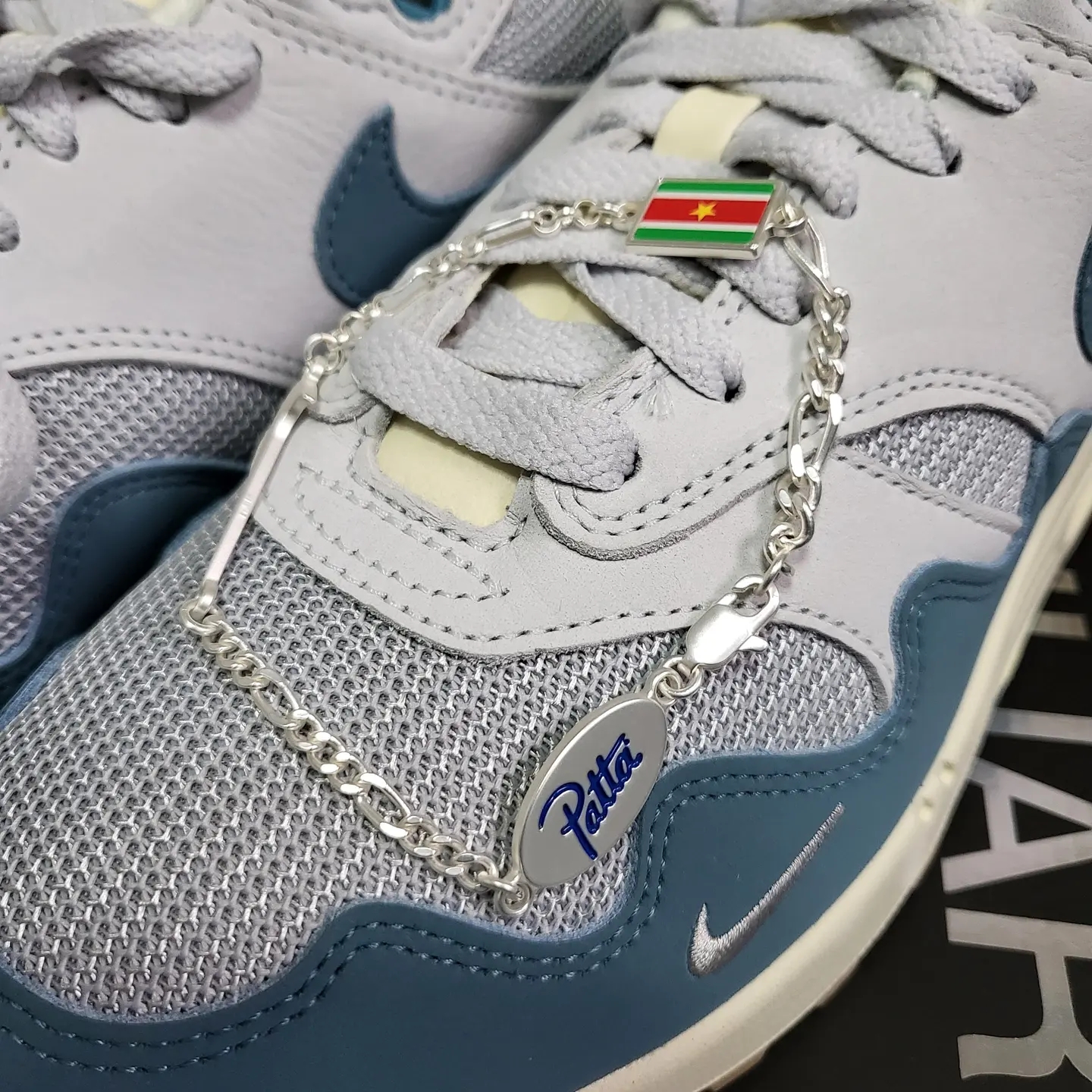 Nike x Patta Air Max 1 Noise Aqua 착용 스타일 - 2