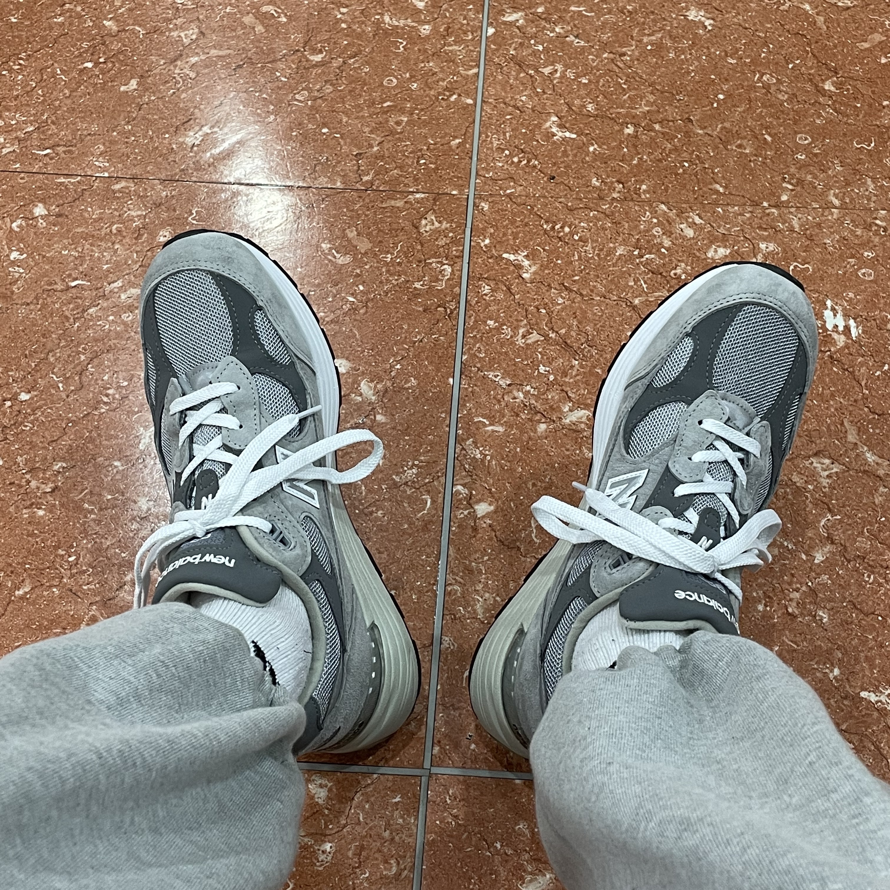 New Balance 992 Made in USA Grey - D Standard 착용 스타일