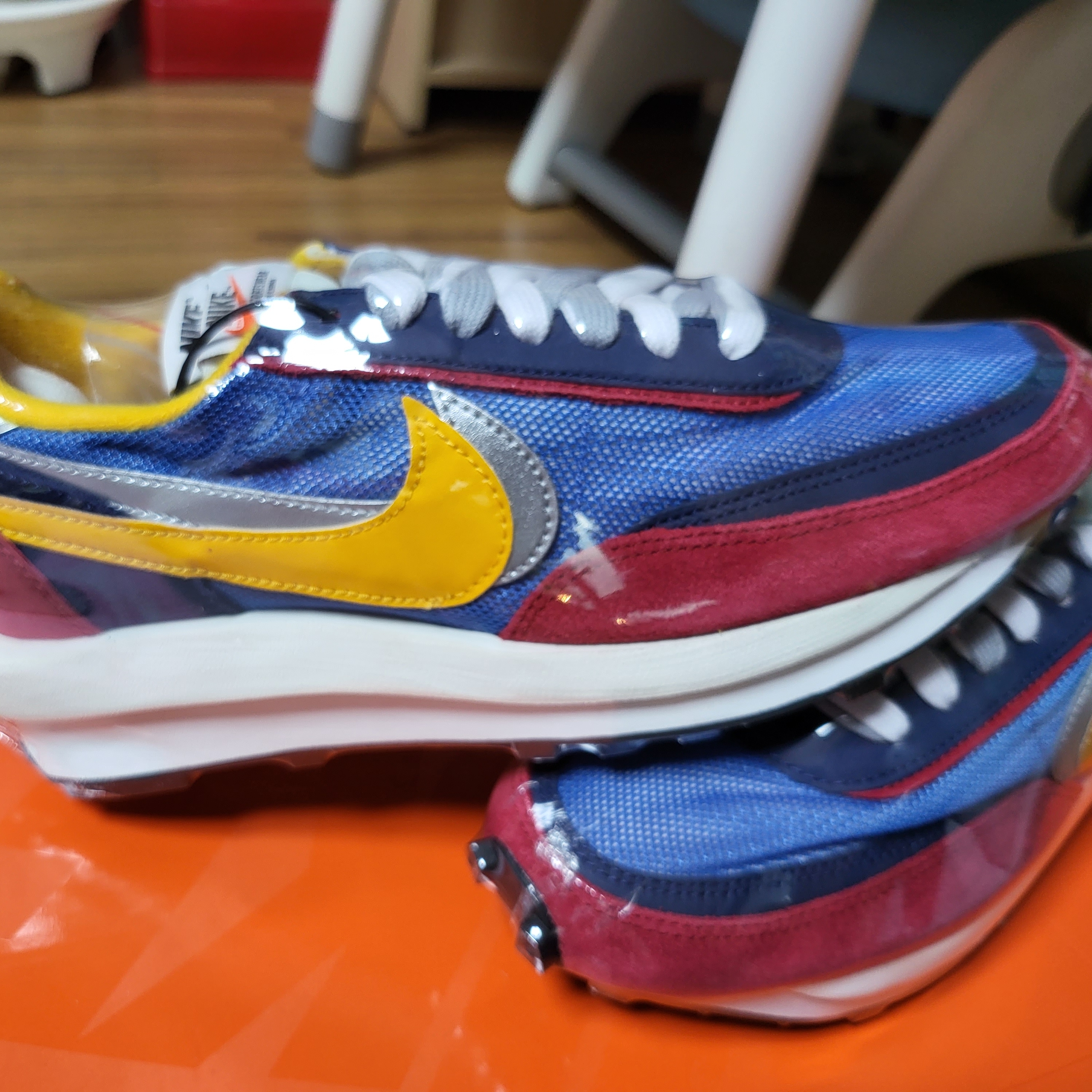 Nike x Sacai LDWaffle Blue Multi 착용 스타일 - 1