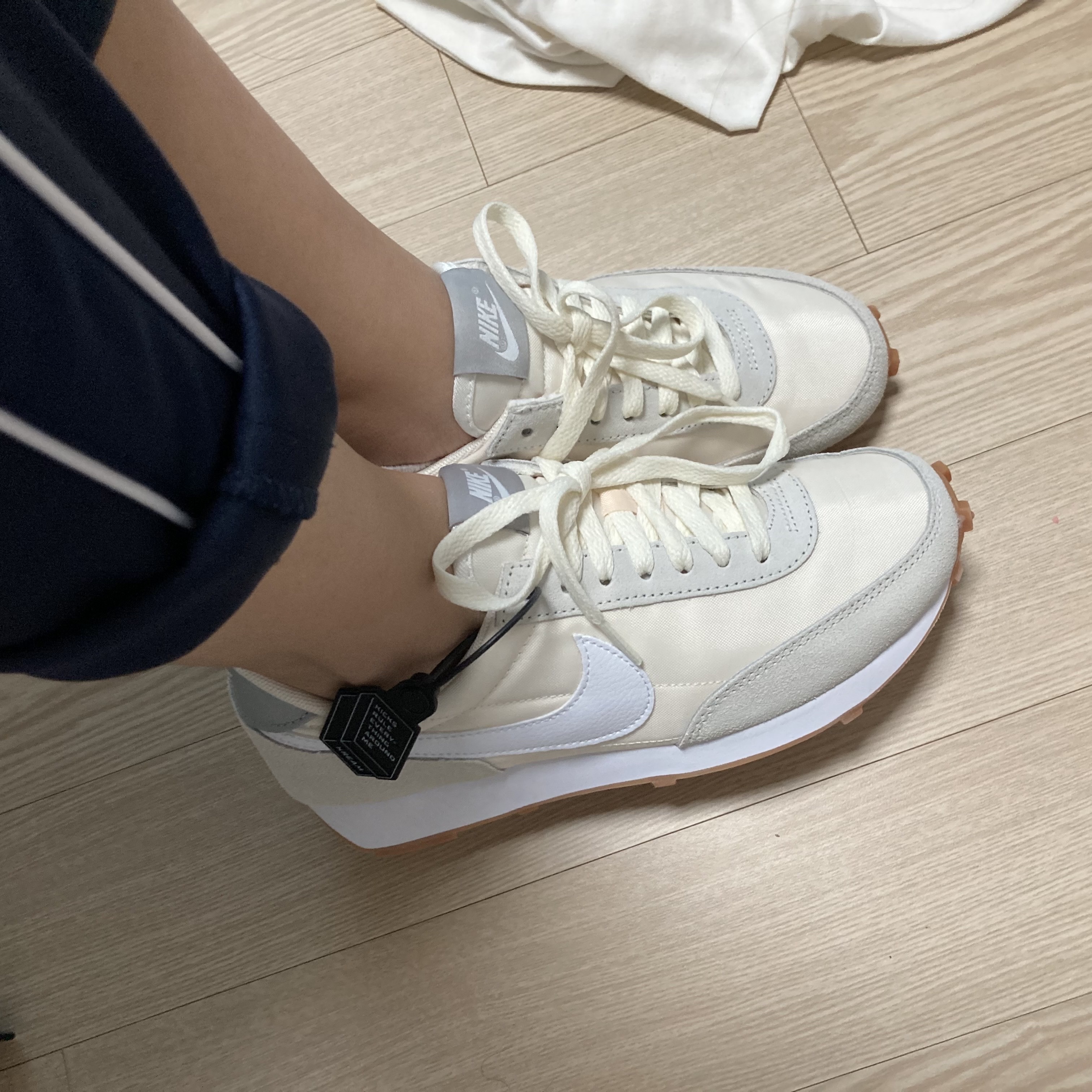 (W) Nike Daybreak Summit White 착용 스타일 - 1