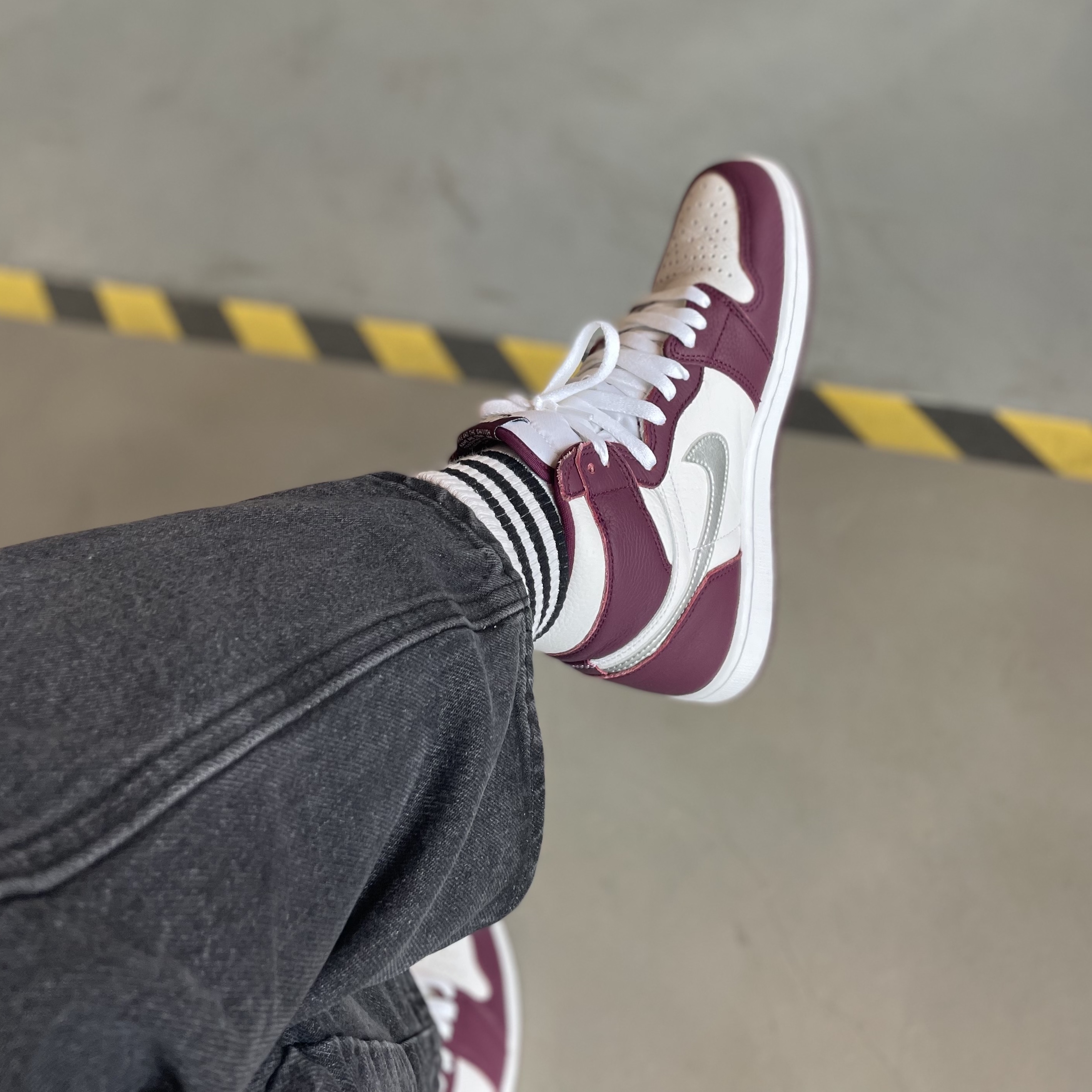 Jordan 1 Retro High OG Bordeaux 착용 스타일