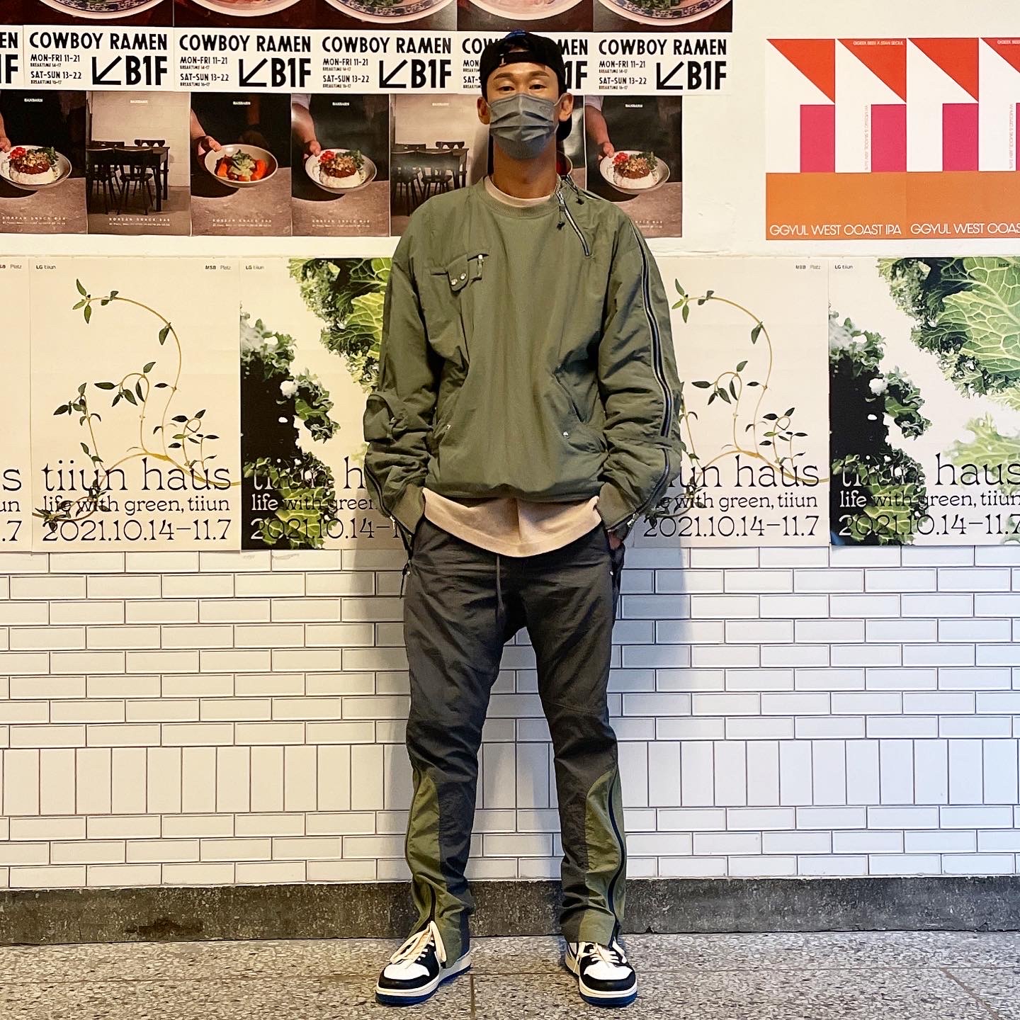 Jordan 1 x Travis Scott x Fragment Retro Low OG SP Military Blue 착용 스타일