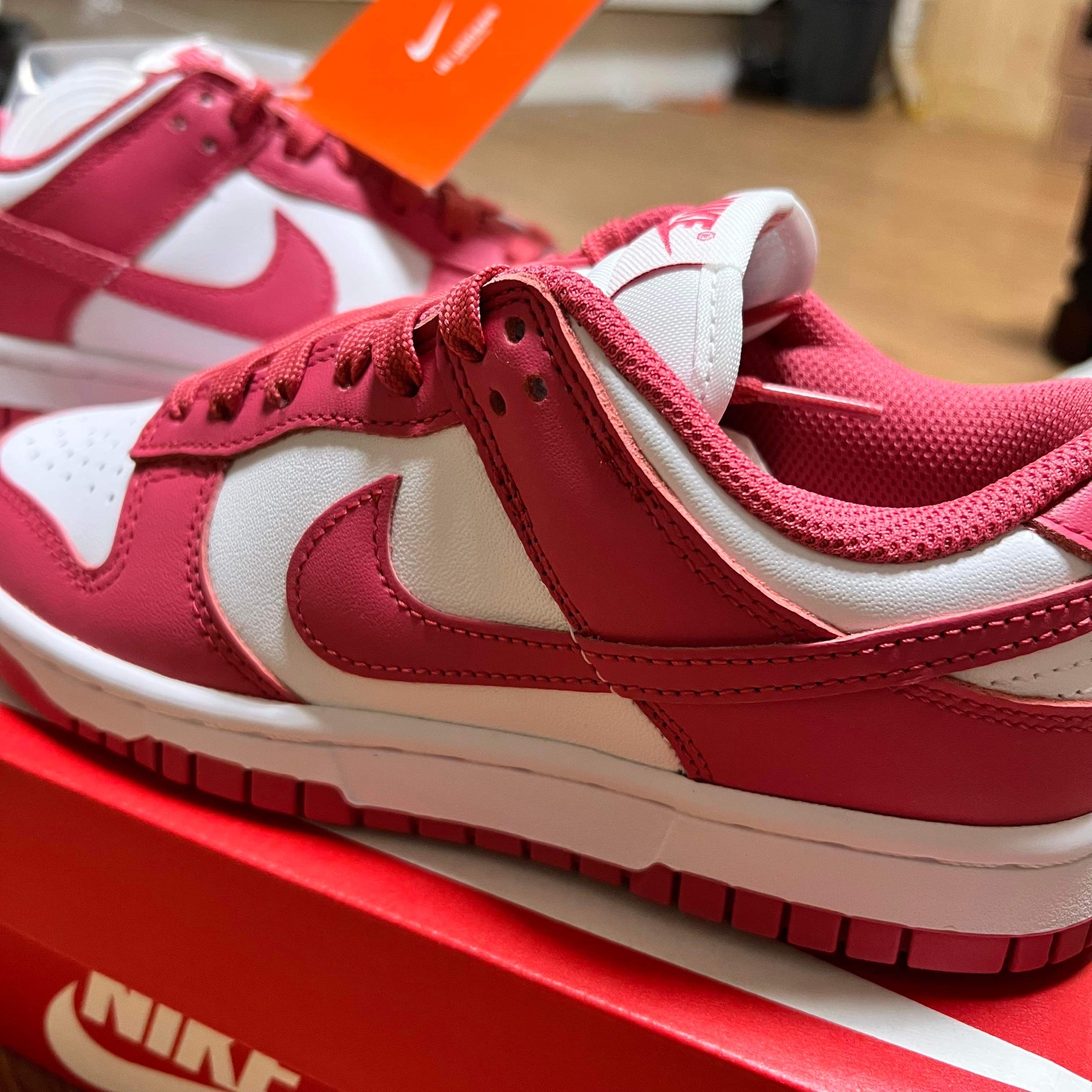 (W) Nike Dunk Low Archeo Pink 착용 스타일 - 2