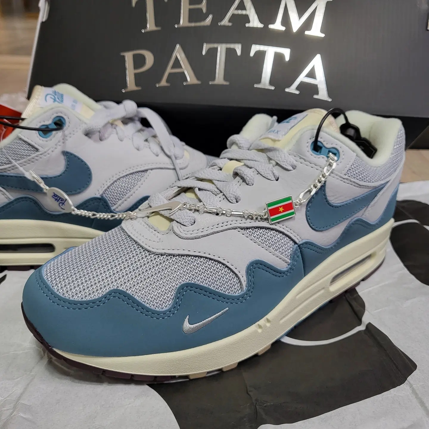 Nike x Patta Air Max 1 Noise Aqua 착용 스타일 - 1