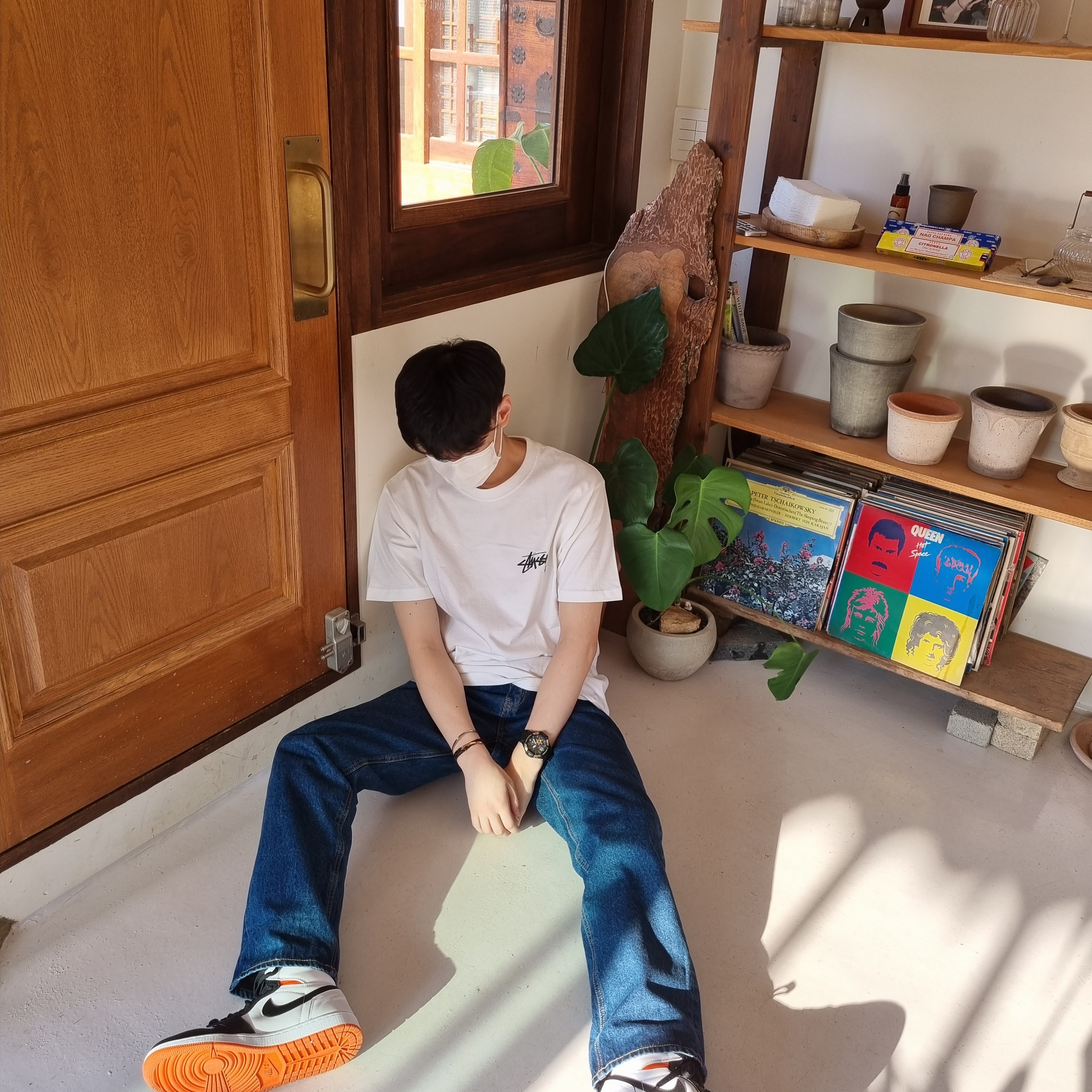 Jordan 1 Retro High OG Electro Orange 착용 스타일