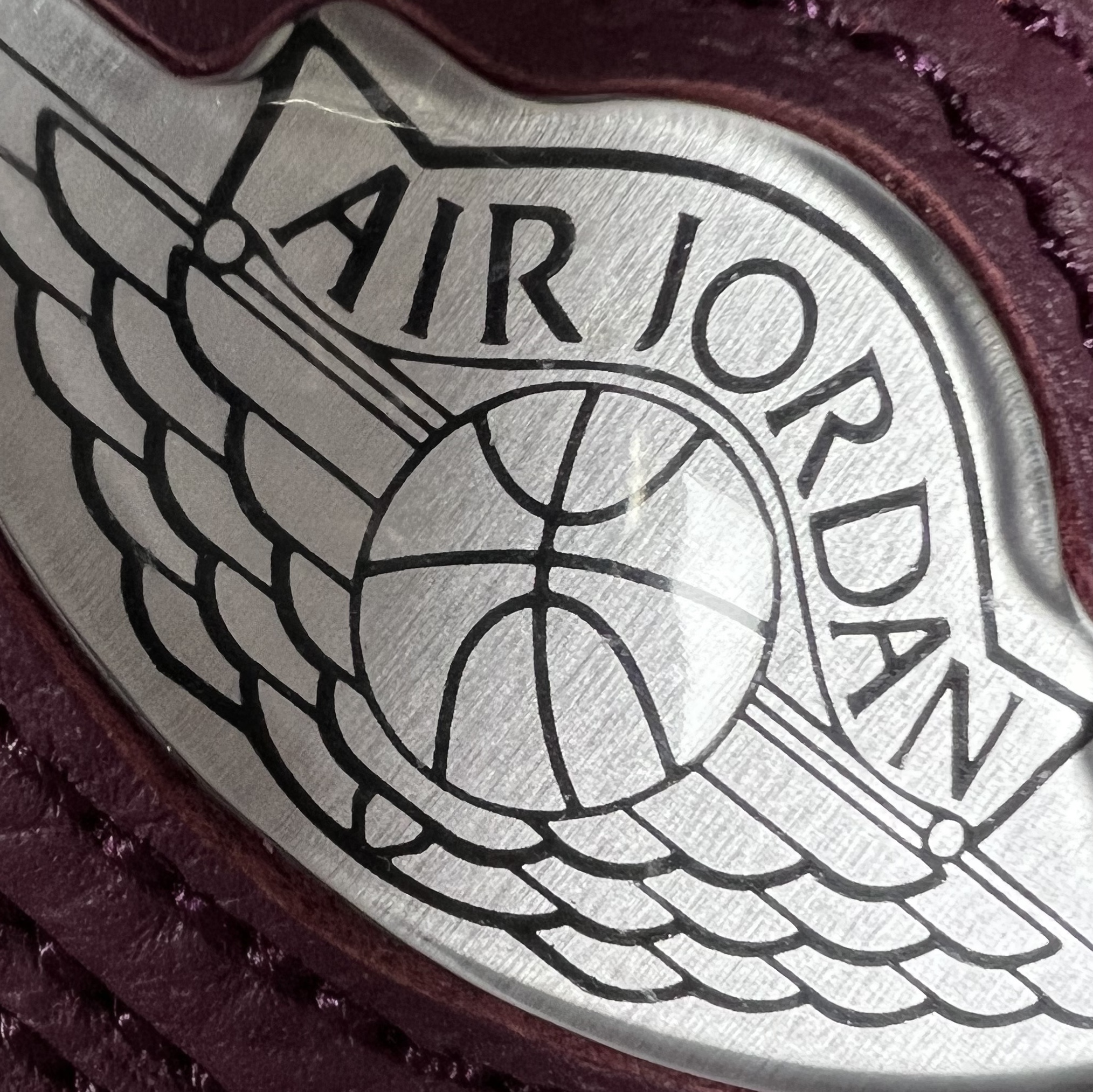 Jordan 1 Retro High OG Bordeaux 착용 스타일 - 3