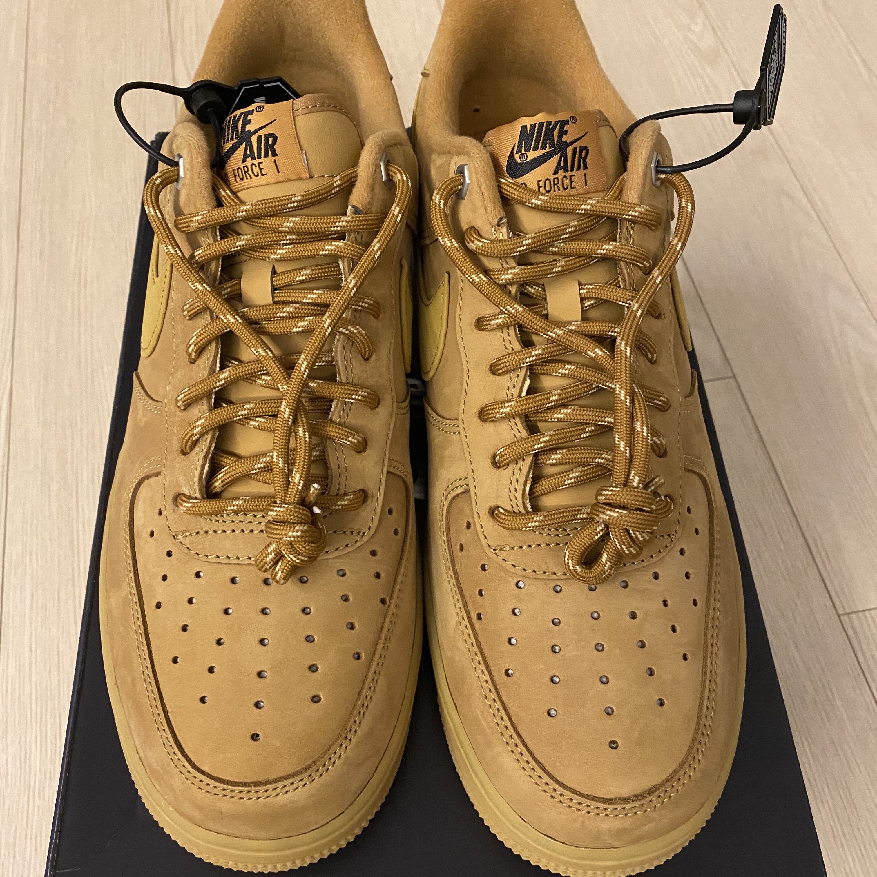 Nike Air Force 1 '07 WB Flax 착용 스타일 - 2