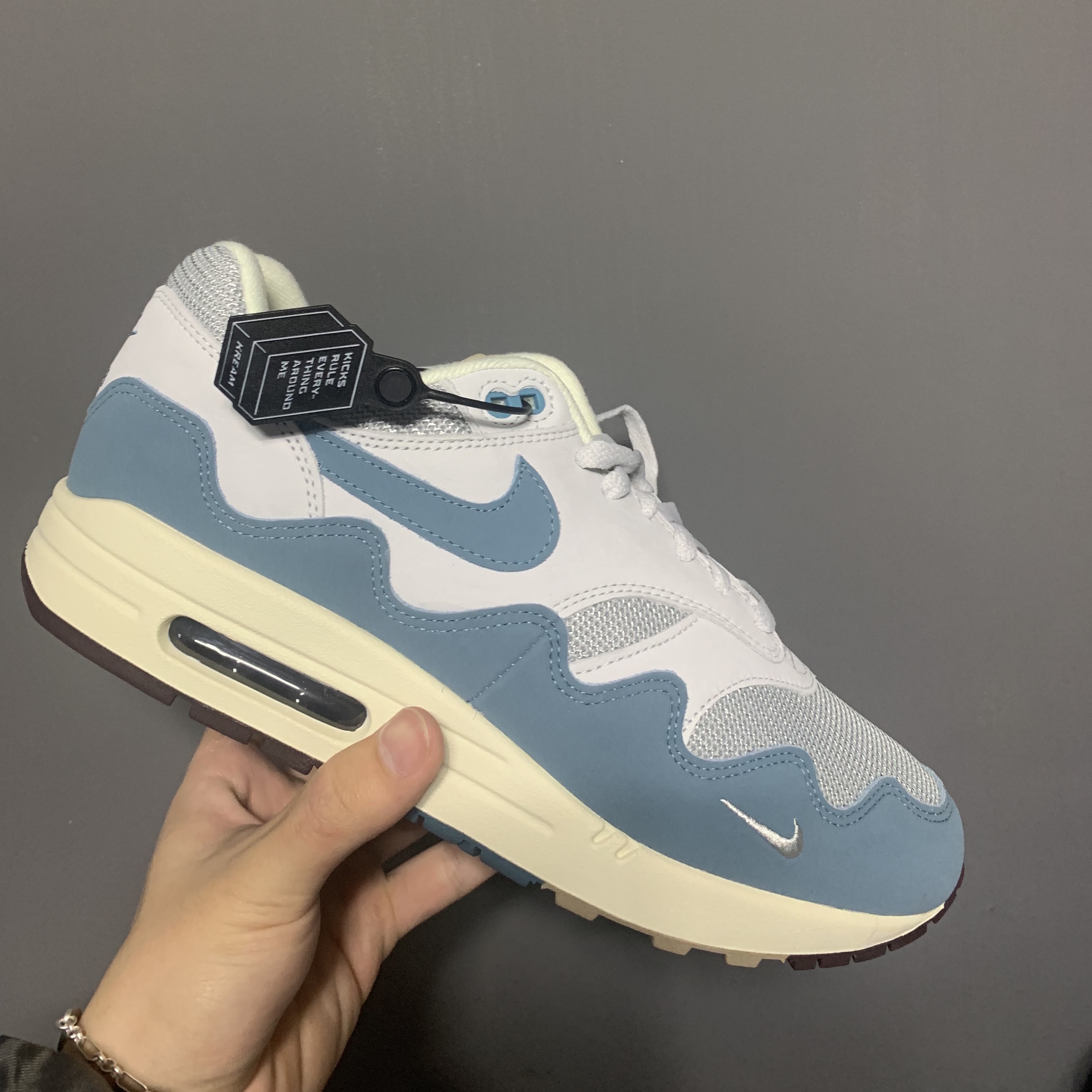 Nike x Patta Air Max 1 Noise Aqua 착용 스타일