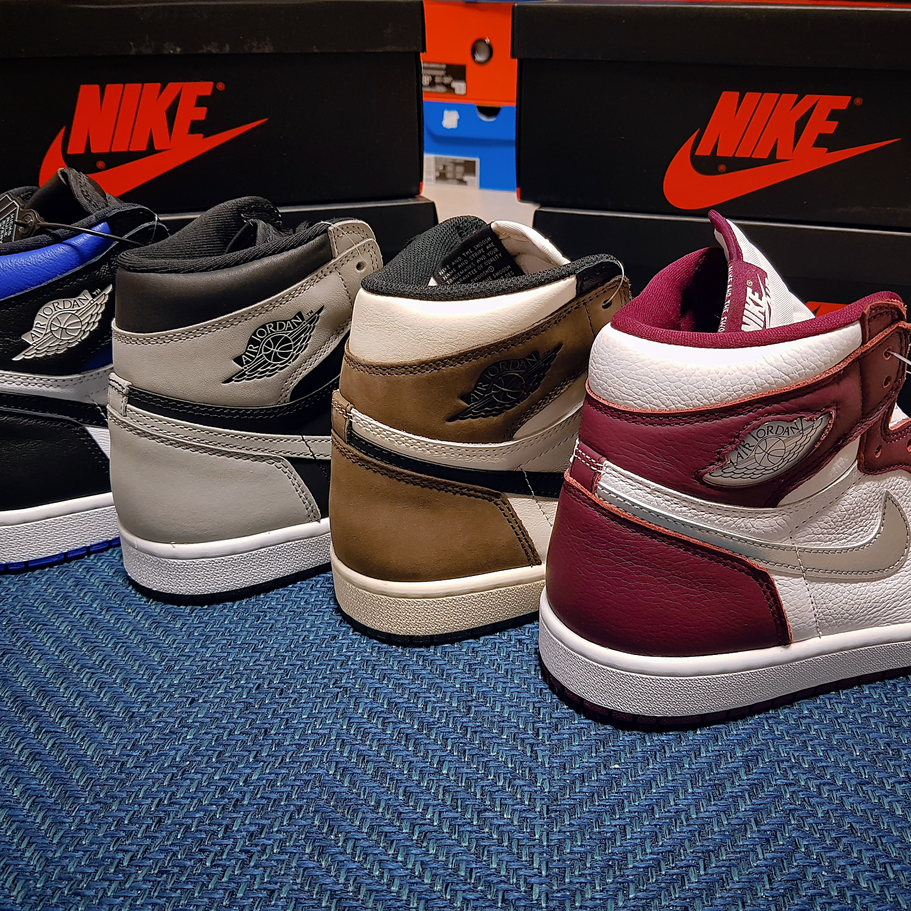 Jordan 1 Retro High OG Bordeaux, Jordan 1 Retro High OG Black Mocha 착용 스타일