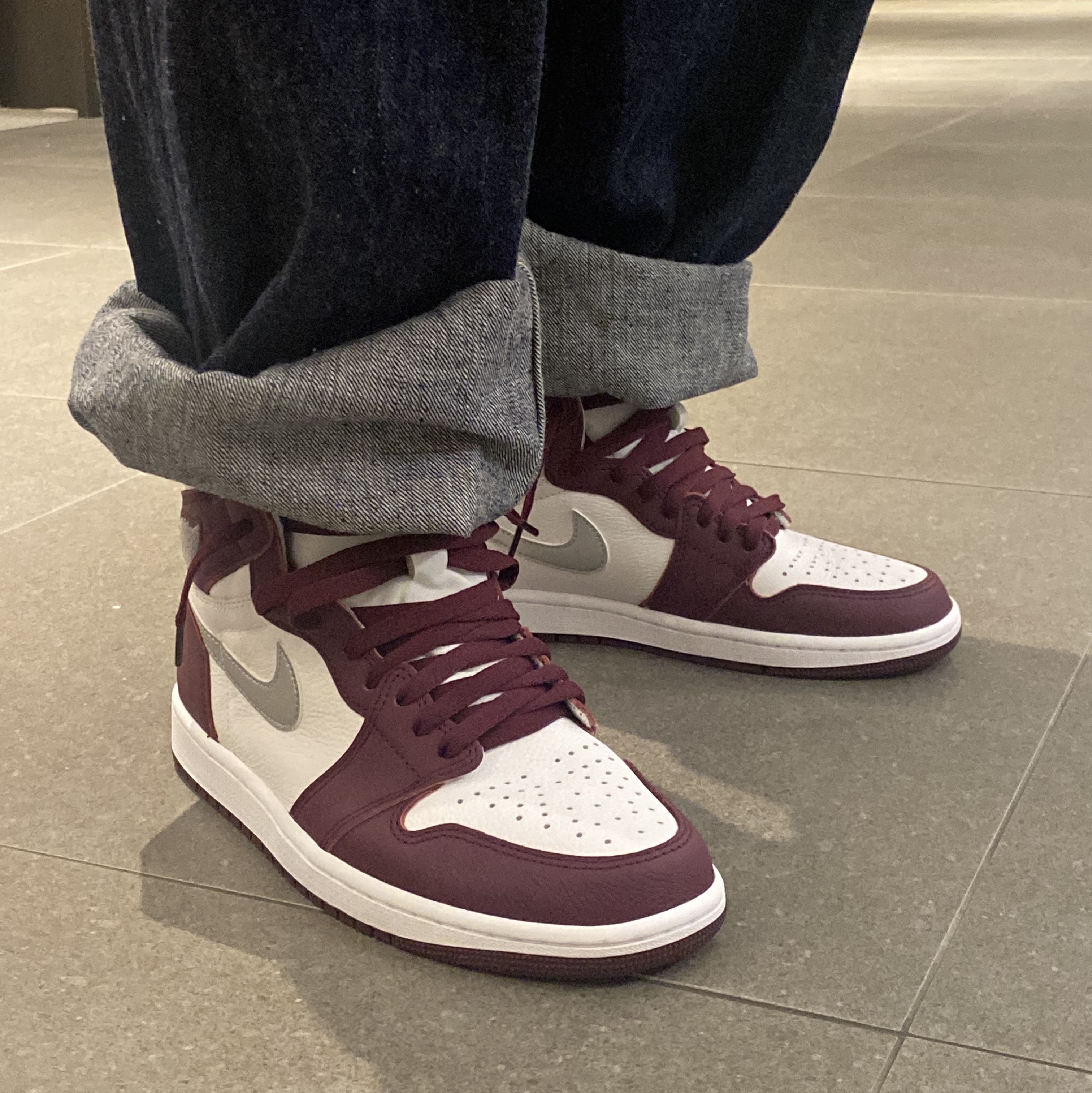 Jordan 1 Retro High OG Bordeaux 착용 스타일