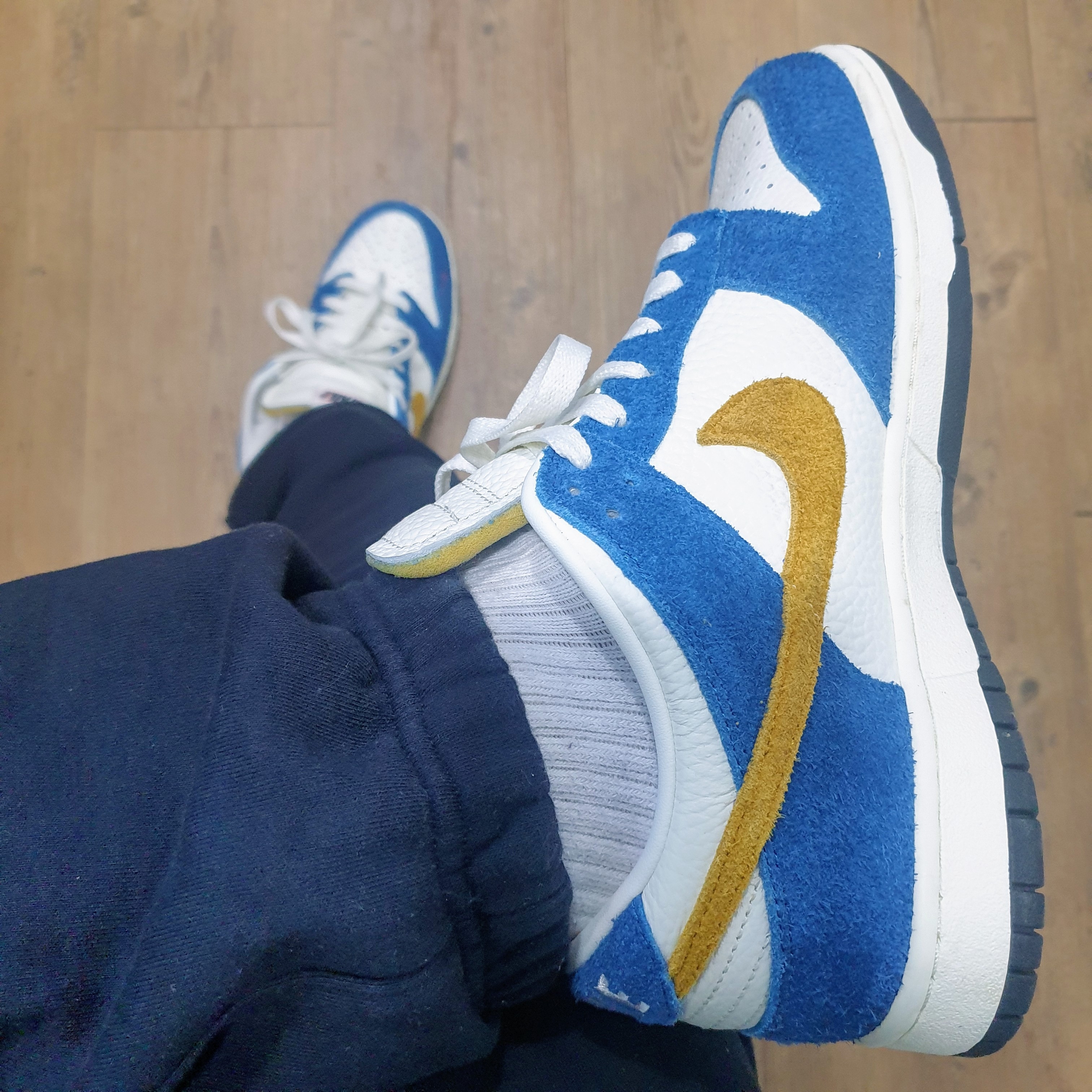 Nike x Kasina Dunk Low 80's Bus 착용 스타일